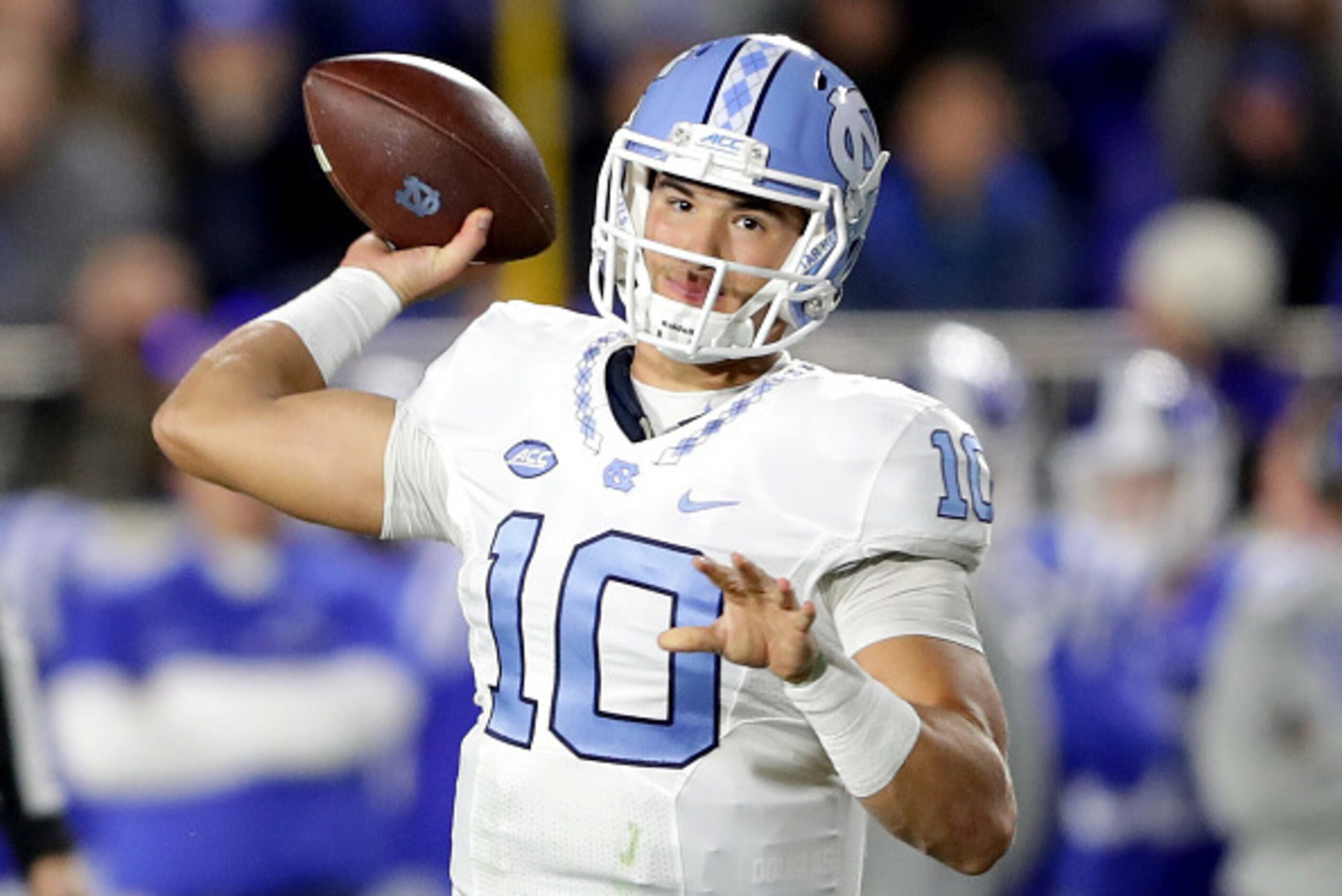 DURHAM, NC - NOVEMBER 10:  Mitch Trubisky #10 of the North Carolina Tar Heels thows a pass against the Duke Blue Devils during their game at Wallace Wade Stadium on November 10, 2016 in Durham, North Carolina.  (Photo by Streeter Lecka/Getty Images)