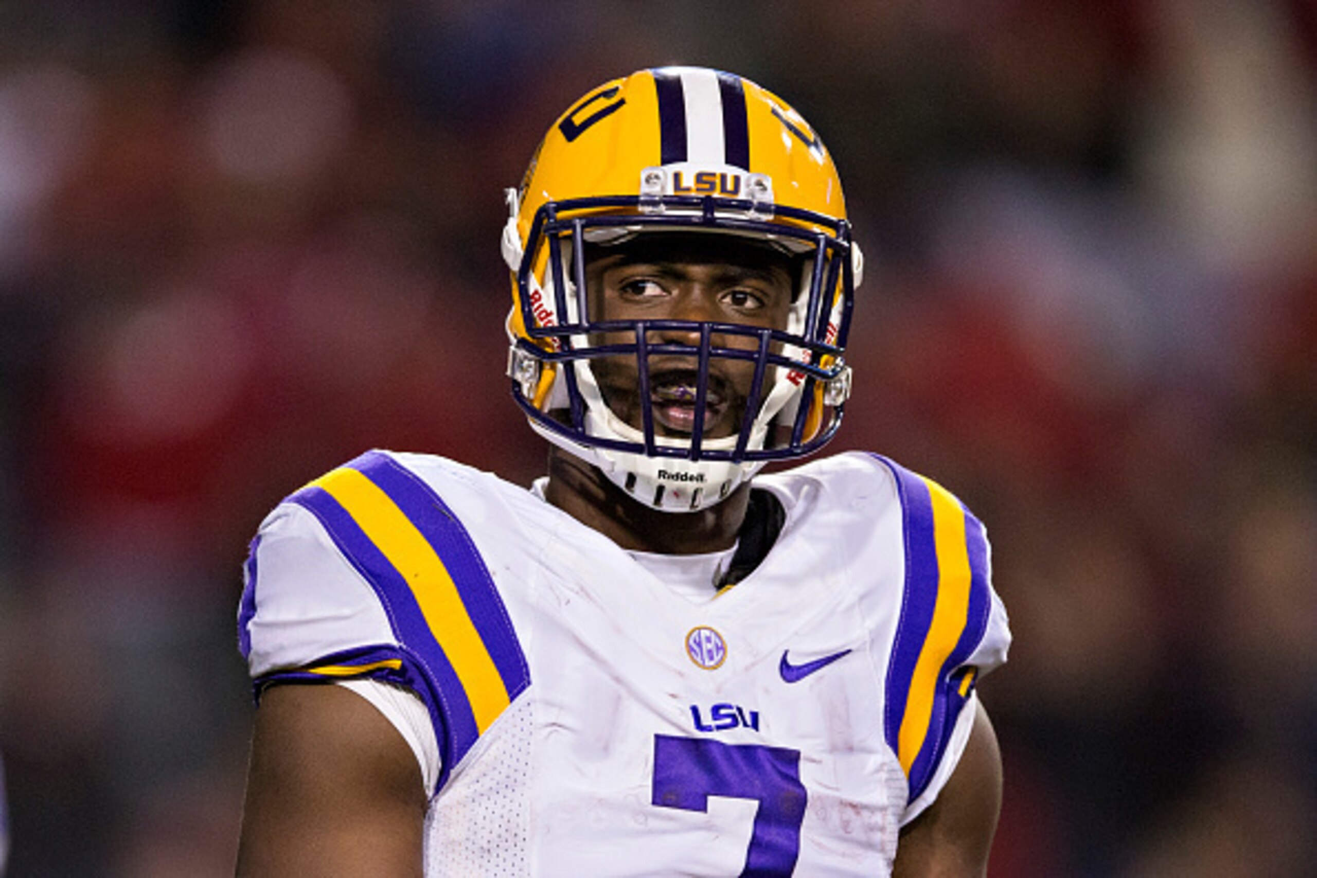 FAYETTEVILLE, AR - NOVEMBER 12:  Leonard Fournette #7 of the LSU Tigers looks to the sidelines during a game against the Arkansas Razorbacks at Razorback Stadium on November 12, 2016 in Fayetteville, Arkansas.  The Tigers defeated the Razorbacks 38-10.  (