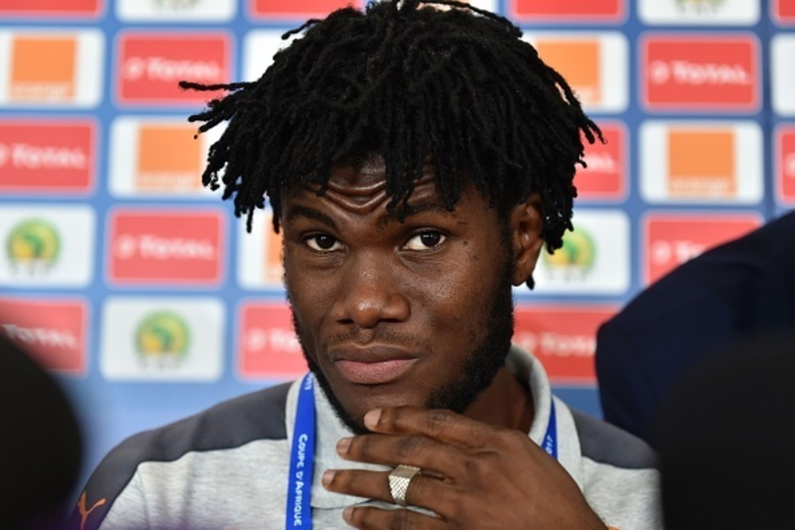 Ivory Coast's national football team player Franck Kessie looks on during a press conference on January 15, 2017 in Oyem, during the 2017 Africa Cup of Nations football tournament in Gabon. / AFP / ISSOUF SANOGO        (Photo credit should read ISSOUF SAN