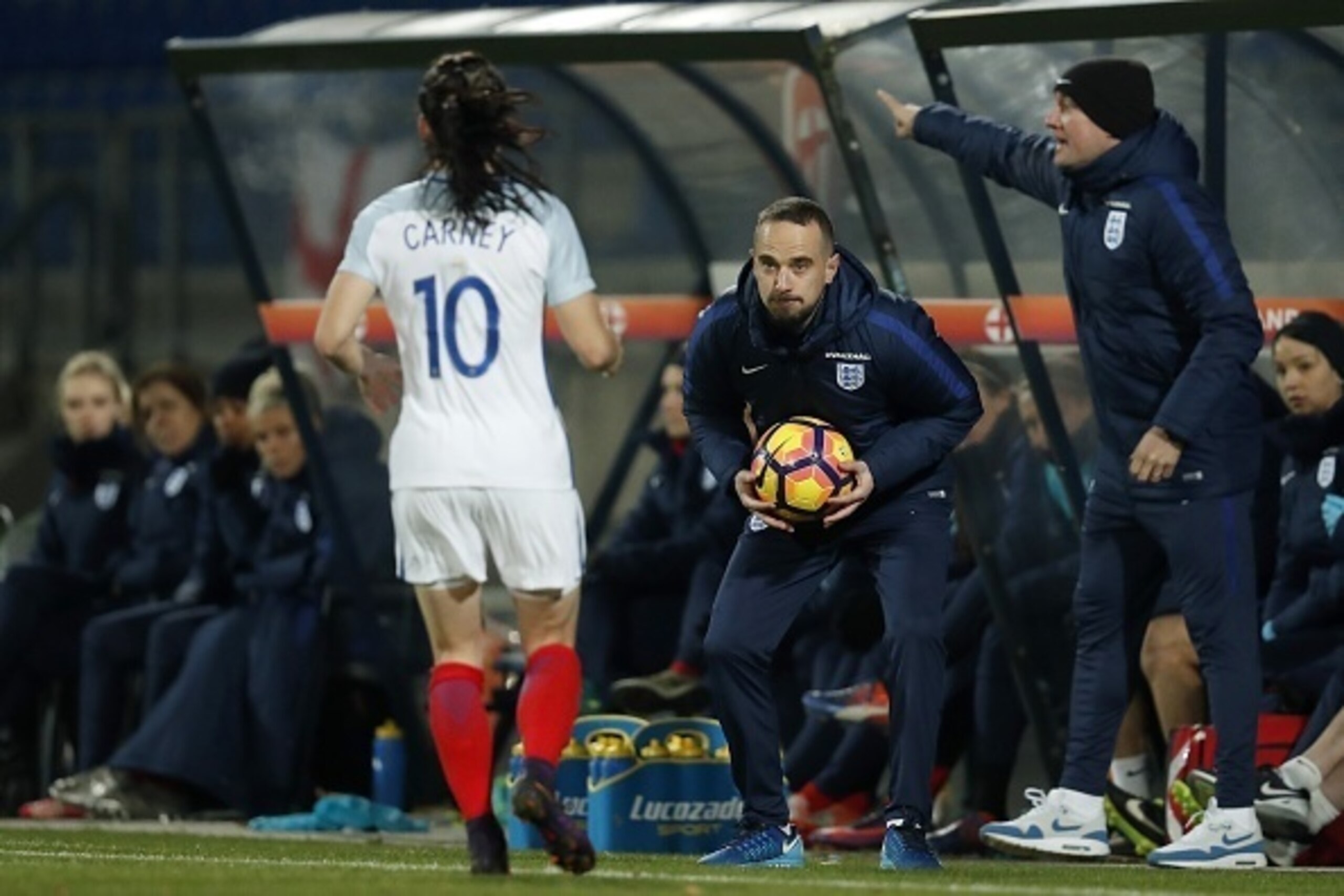 (L-R) Karen Carney of England, coach Mark Sampson of Englandduring the friendly match between the women of Netherlands and England on November 29, 2016 at the Koning Willem II stadium in Tilburg, The Netherlands.(Photo by VI Images via Getty Images) (L-R) Karen Carney of England, coach Mark Sampson of Englandduring the friendly match between the women of Netherlands and England on November 29, 2016 at the Koning Willem II stadium in Tilburg, The Netherlands.(Photo by VI Images via Getty Images)