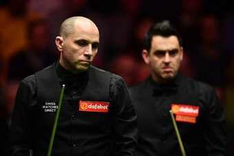 LONDON, ENGLAND - JANUARY 22:  Joe Perry of England looks on during the final match against Ronnie O'Sullivan on day eight of the Dafabet Masters at Alexandra Palace on January 22, 2017 in London, England. (Photo by Dan Mullan/Getty Images)