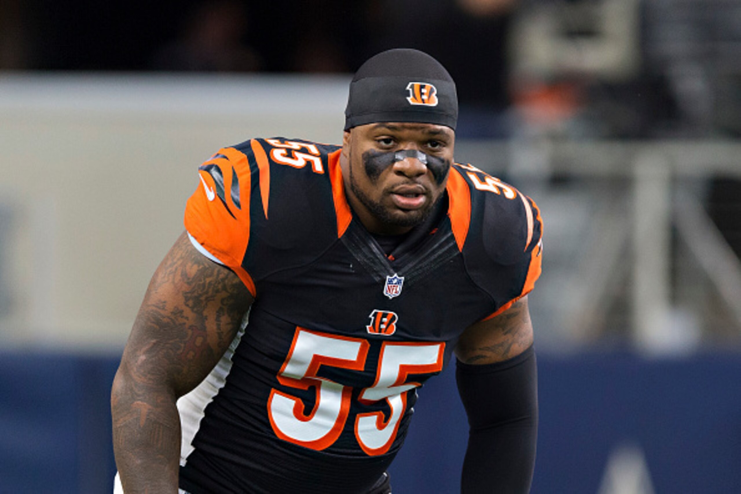 ARLINGTON, TX - OCTOBER 09: Vontaze Burfict #55 of the Cincinnati Bengals warming up before a game against the Dallas Cowboys at AT&T Stadium on October 9, 2016 in Arlington, Texas. The Cowboys defeated the Bengals 28-14.  (Photo by Wesley Hitt/Getty Imag