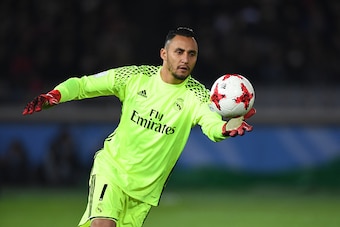 YOKOHAMA, JAPAN - DECEMBER 18:  Keylor Navas of Real Madrid in action during the FIFA Club World Cup final match between Real Madrid and Kashima Antlers at International Stadium Yokohama on December 18, 2016 in Yokohama, Japan.  (Photo by Etsuo Hara/Getty