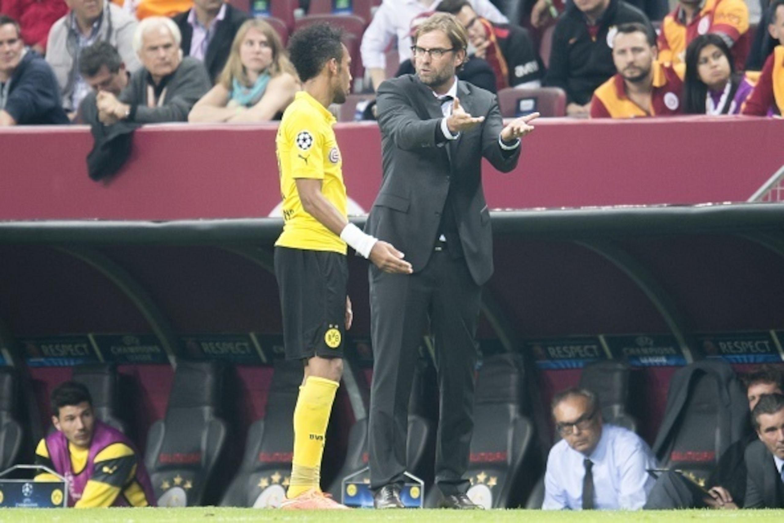 coach Jurgen Klopp of Borussia Dortmund give instructions to Pierre-Emerick Aubameyang of Borussia Dortmund during the UEFA Champions League group D match between Galatasaray and Borussia Dortmund on October 22, 2014 at the Turk Telekom stadium at Istanbu