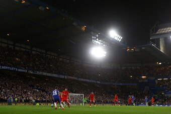 LONDON, ENGLAND - SEPTEMBER 16: General view of the match during the Premier League match between Chelsea and Liverpool at Stamford Bridge on September 16, 2016 in London, England. (Photo by Catherine Ivill - AMA/Getty Images)