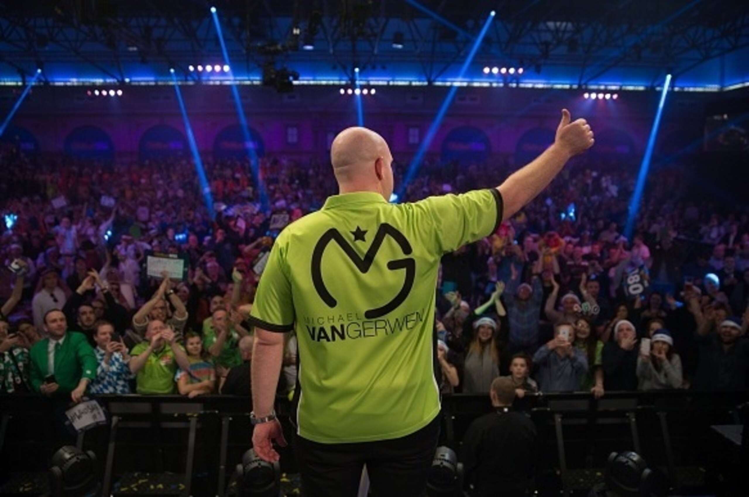 Netherlands' Michael van Gerwen gestures to fans after his victory in the PDC World Championship darts final over Scotland's Gary Anderson at Alexandra Palace in north London on January 2, 2017.
Michael van Gerwen beat Gary Anderson 7-3 in sets to win the