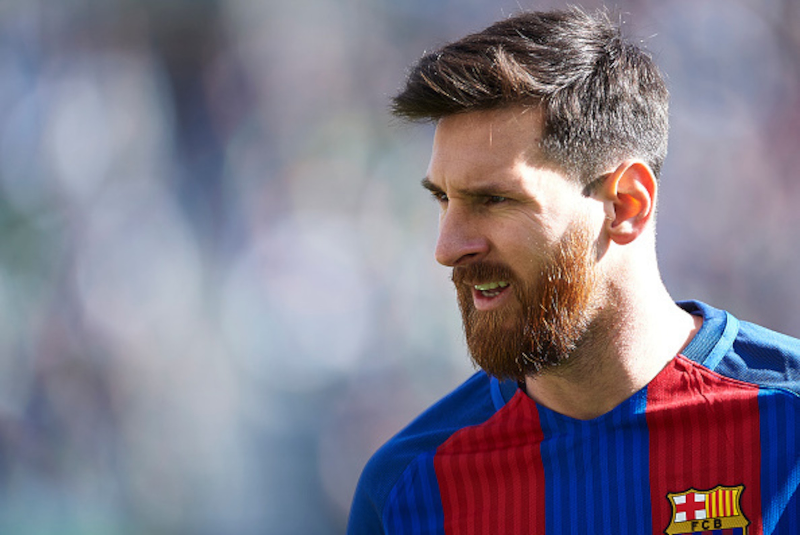 SEVILLE, SPAIN - JANUARY 29:  Lionel Messi of FC Barcelona looks on during La Liga match between Real Betis Balompie and FC Barcelona at Benito Villamarin Stadium on January 29, 2017 in Seville, Spain.  (Photo by Aitor Alcalde/Getty Images)