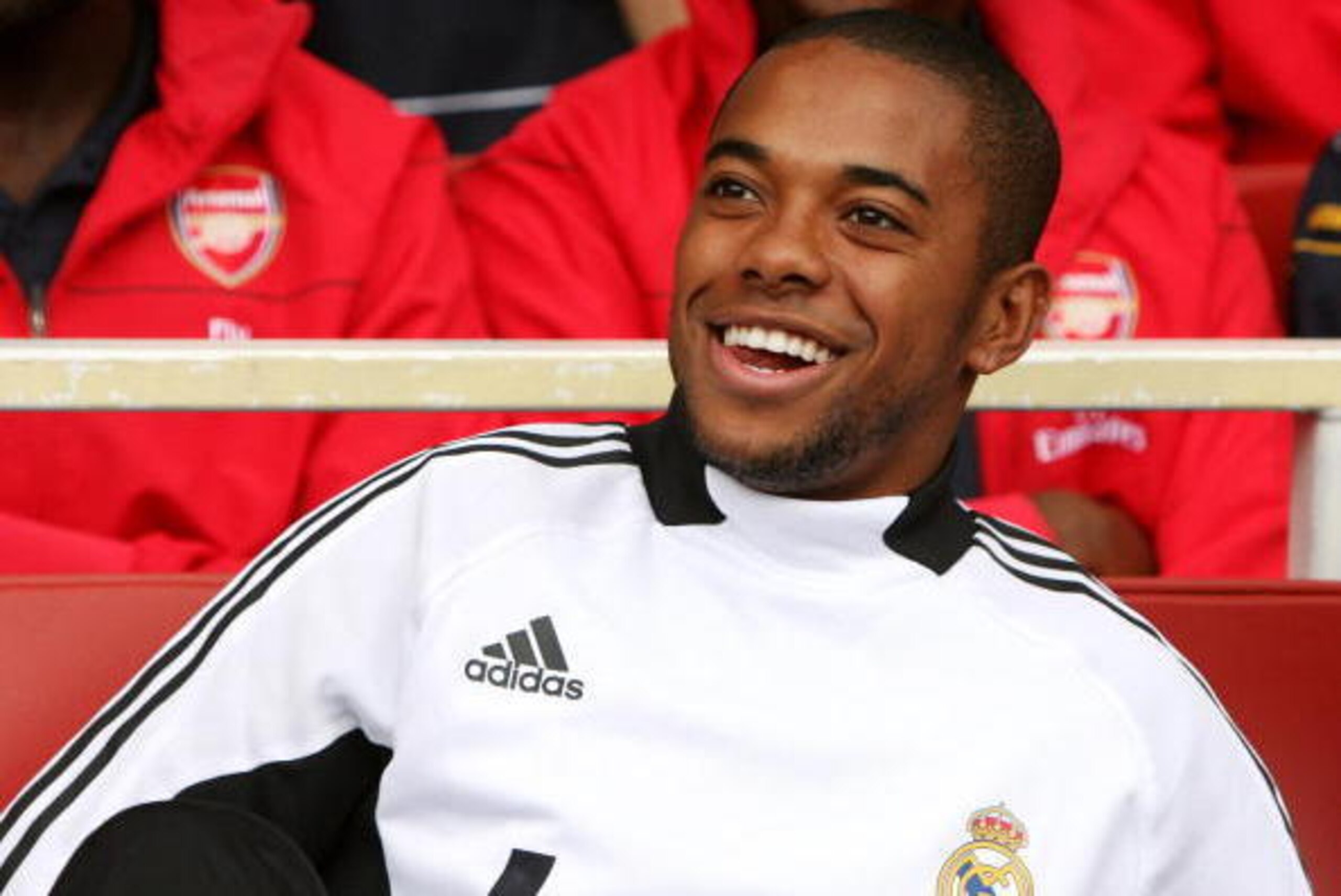 Real Madrid's footballer Robinho on the bench against SV Hamburg during the Emirates Cup competition at the Emirates stadium in north London, on August 2, 2008. AFP PHOTO/CHRIS RATCLIFFE (Photo credit should read CHRIS RATCLIFFE/AFP/Getty Images) Real Madrid's footballer Robinho on the bench against SV Hamburg during the Emirates Cup competition at the Emirates stadium in north London, on August 2, 2008. AFP PHOTO/CHRIS RATCLIFFE (Photo credit should read CHRIS RATCLIFFE/AFP/Getty Images)