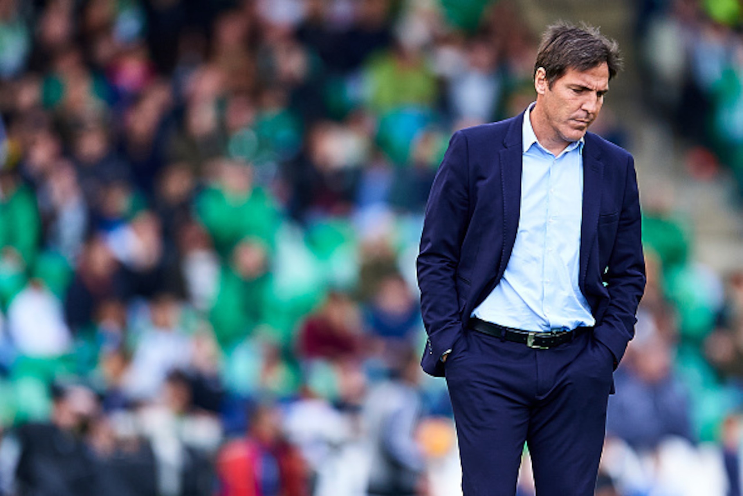 SEVILLE, SPAIN - DECEMBER 04:  Head Coach of RC Celta de Vigo Eduardo Berizzo reacts during La Liga match between Real Betis Balompie an RC Celta de Vigo at Benito Villamarin Stadium on December 4, 2016 in Seville, Spain.  (Photo by Aitor Alcalde Colomer/