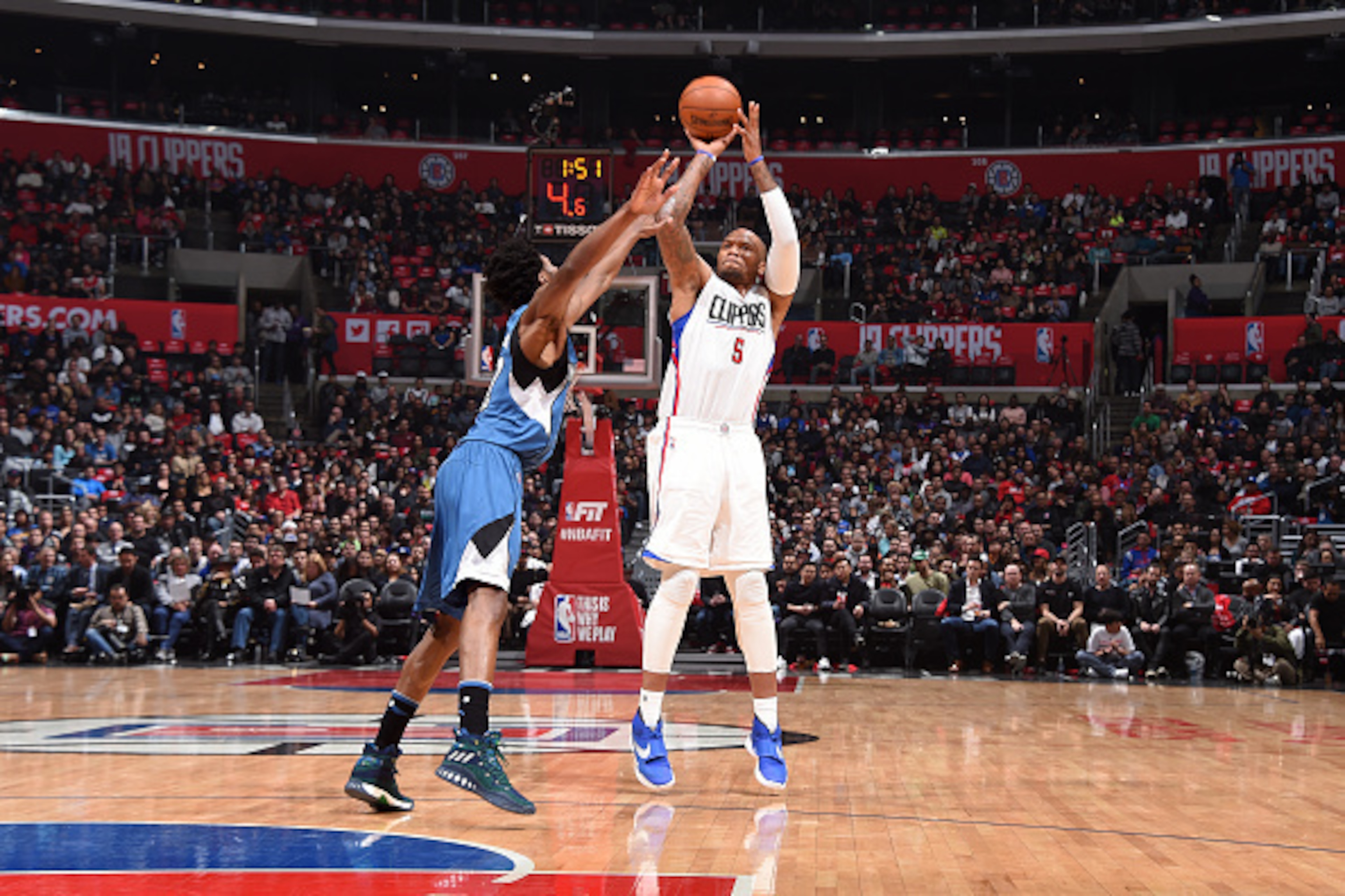 LOS ANGELES, CA - JANUARY 19: Marreese Speights #5 of the Los Angeles Clippers shoots the ball during the game against the Minnesota Timberwolves on January 19, 2017 at STAPLES Center in Los Angeles, California. NOTE TO USER: User expressly acknowledges a