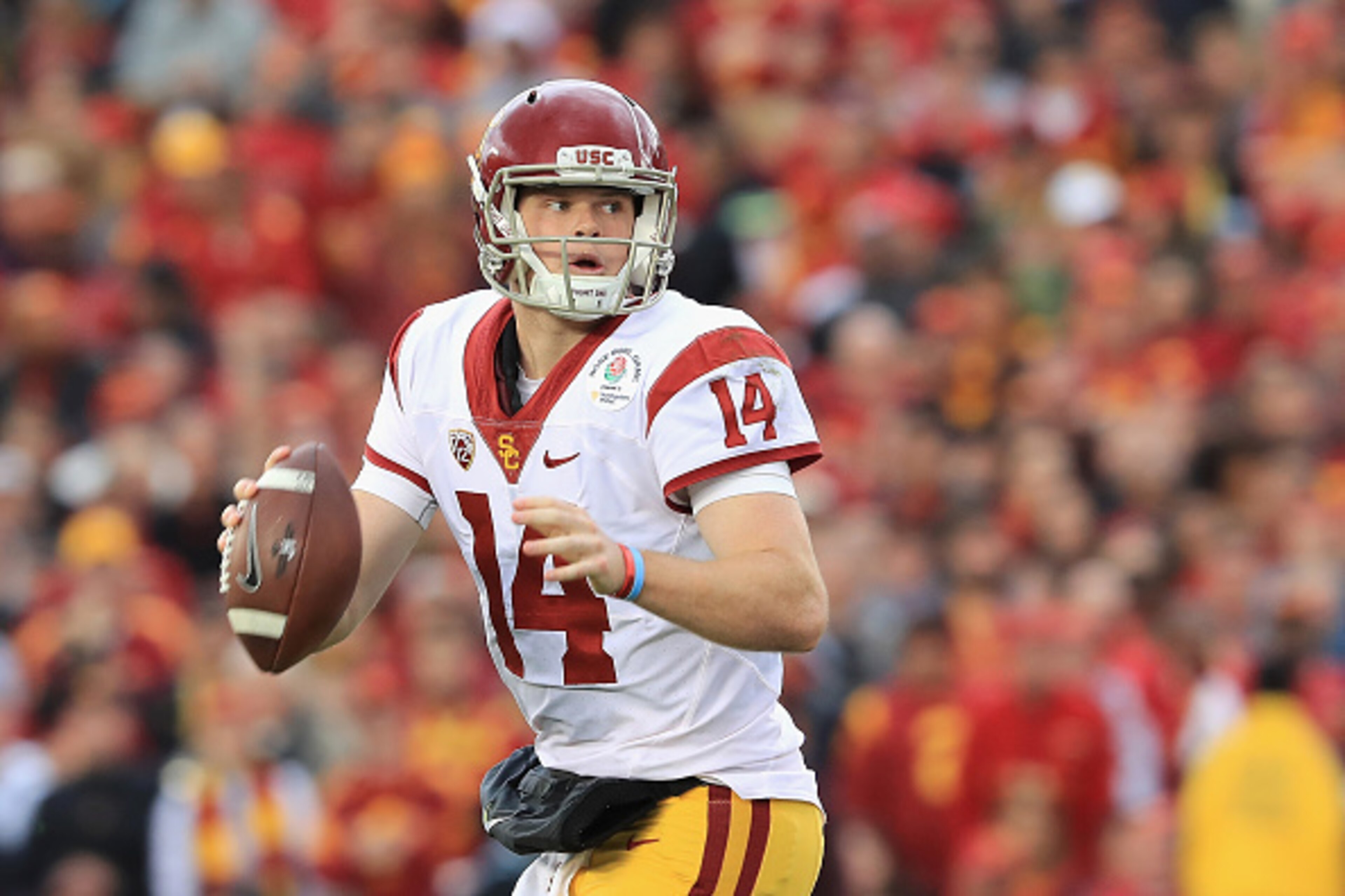 PASADENA, CA - JANUARY 02:  Quarterback Sam Darnold #14 of the USC Trojans looks to pass the ball against the Penn State Nittany Lions during the 2017 Rose Bowl Game presented by Northwestern Mutual at the Rose Bowl on January 2, 2017 in Pasadena, Califor