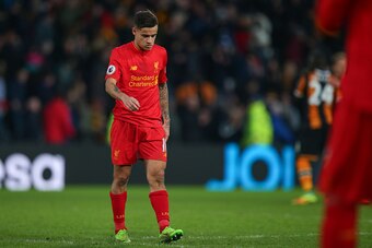 HULL, ENGLAND - FEBRUARY 04: A dejected Philippe Coutinho of Liverpool at full time during the Premier League match between Hull City and Liverpool at KCOM Stadium on February 4, 2017 in Hull, England. (Photo by Robbie Jay Barratt - AMA/Getty Images)