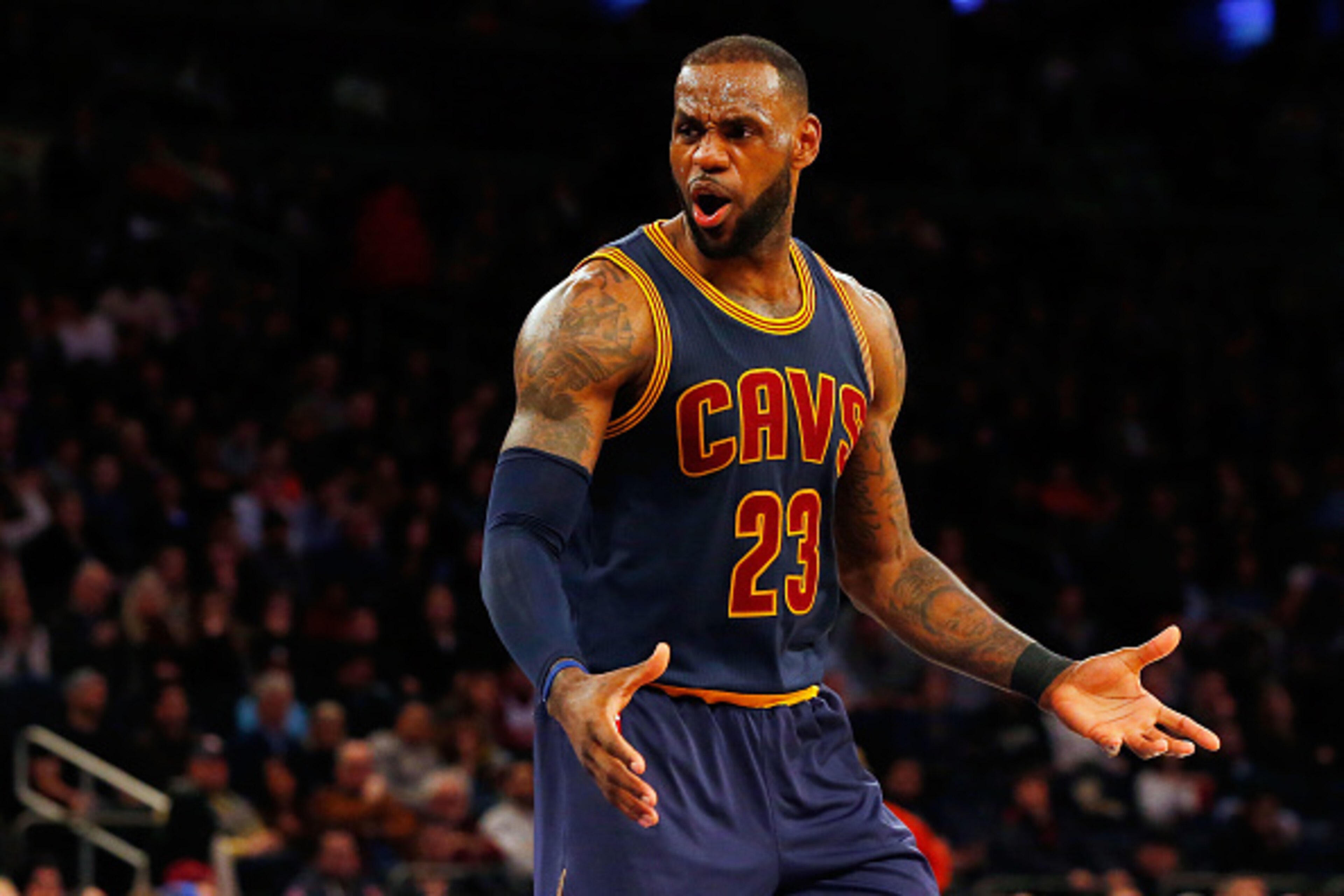 NEW YORK, NY - FEBRUARY 04:  (NEW YORK DAILIES OUT)    LeBron James #23 of the Cleveland Cavaliers in action against the New York Knicks at Madison Square Garden on February 4, 2017 in New York City. The Cavaliers defeated the Knicks 111-103.  NOTE TO USE