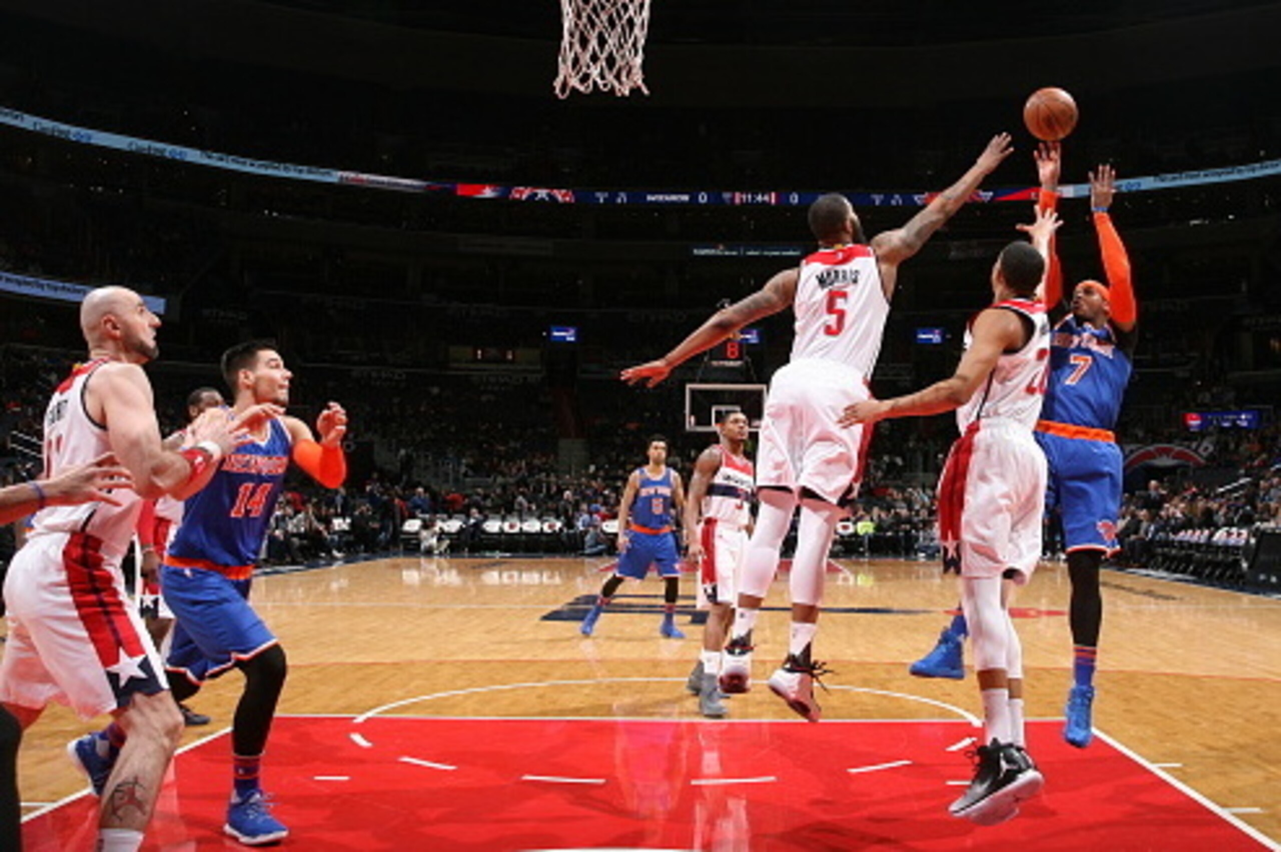 WASHINGTON, DC -  JANUARY 31: Carmelo Anthony #7 of the New York Knicks shoots the ball against the Washington Wizards on January 31, 2017 at Verizon Center in Washington, DC. NOTE TO USER: User expressly acknowledges and agrees that, by downloading and o