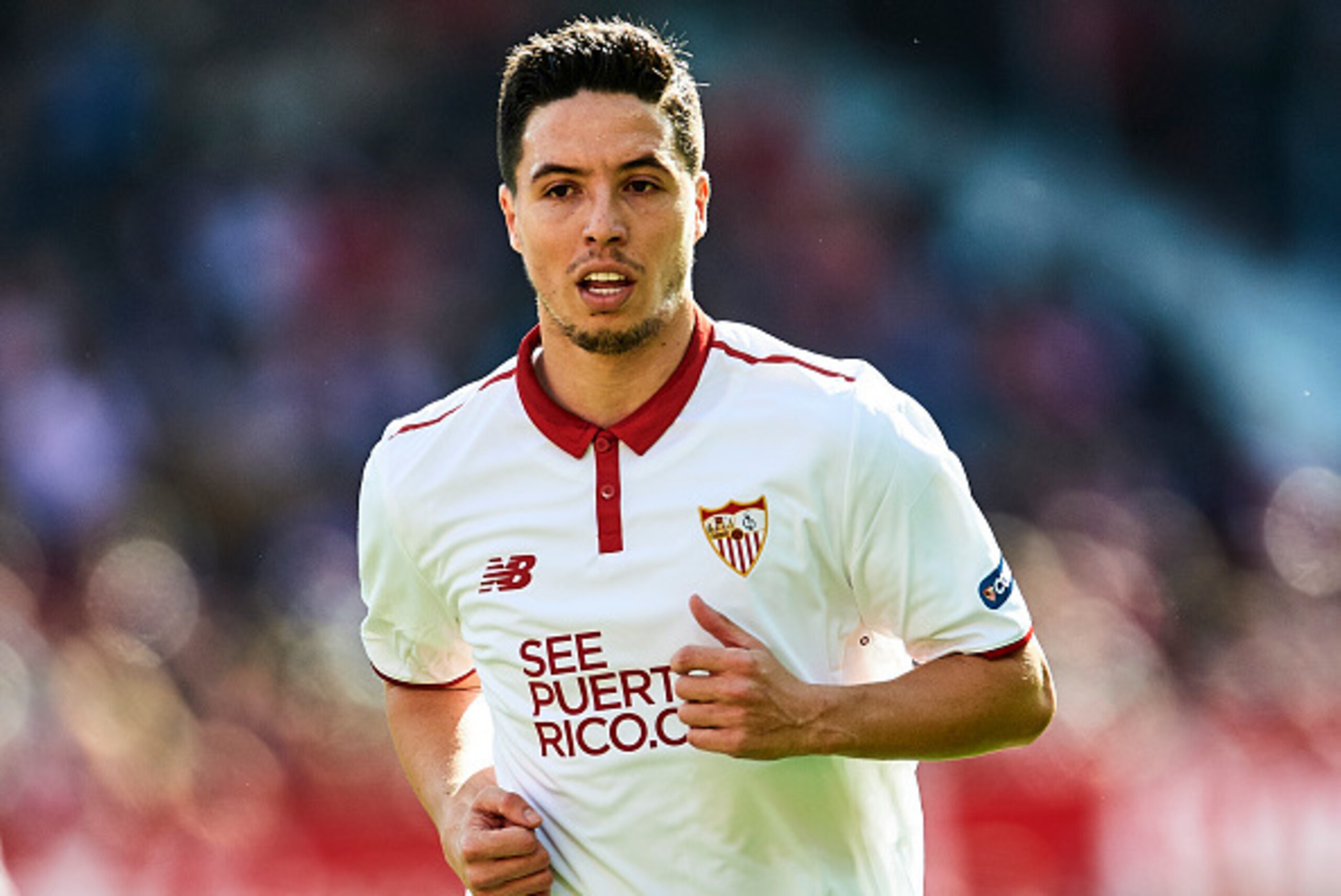 SEVILLE, SPAIN - FEBRUARY 05:  Samir Nasri of Sevilla FC looks on during the La Liga match between Sevilla FC and Villarreal CF at Estadio Ramon Sanchez Pizjuan on February 05, 2017 in Seville, Spain.  (Photo by Aitor Alcalde Colomer/Getty Images)