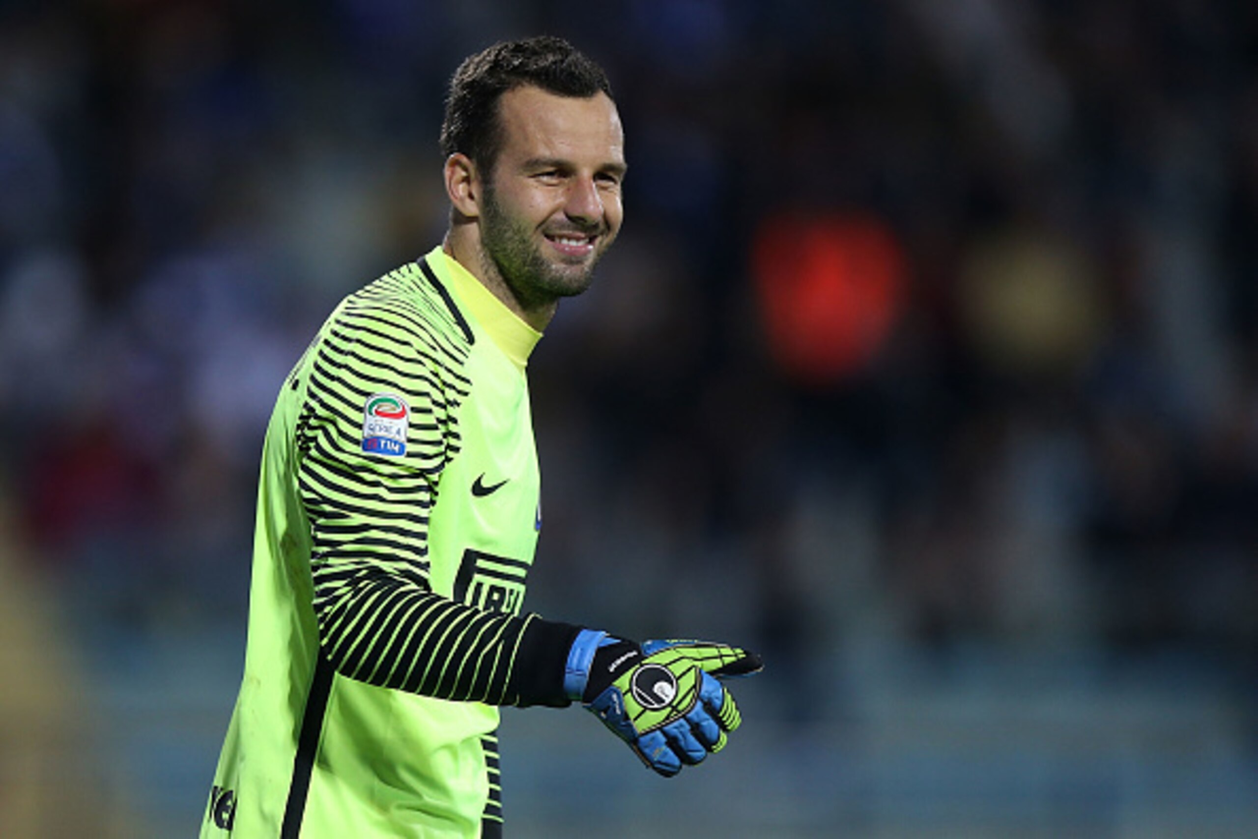 EMPOLI, ITALY - SEPTEMBER 21: Samir Handanovic of FC Internazionale reacts during the Serie A match between Empoli FC and FC Internazionale at Stadio Carlo Castellani on September 21, 2016 in Empoli, Italy.  (Photo by Gabriele Maltinti/Getty Images)