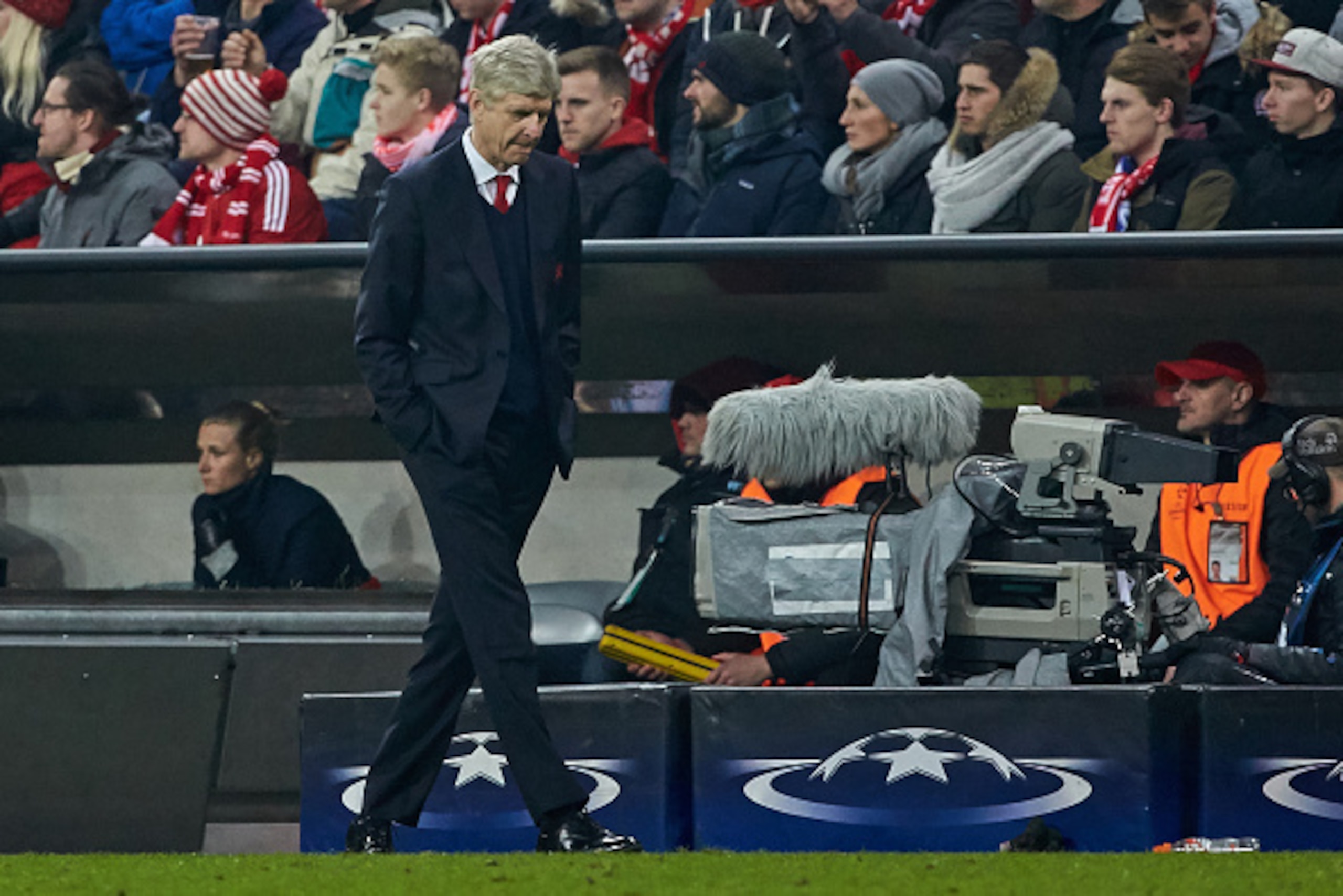 Munich, GERMANY - FEBRUARY 15: Head coach Arsene Wenger of Arsenal looks on during the UEFA Champions League Round of 16 first leg match between FC Bayern Muenchen and Arsenal FC at Allianz Arena on February 15, 2017 in Munich, Germany. (Photo by TF-Image