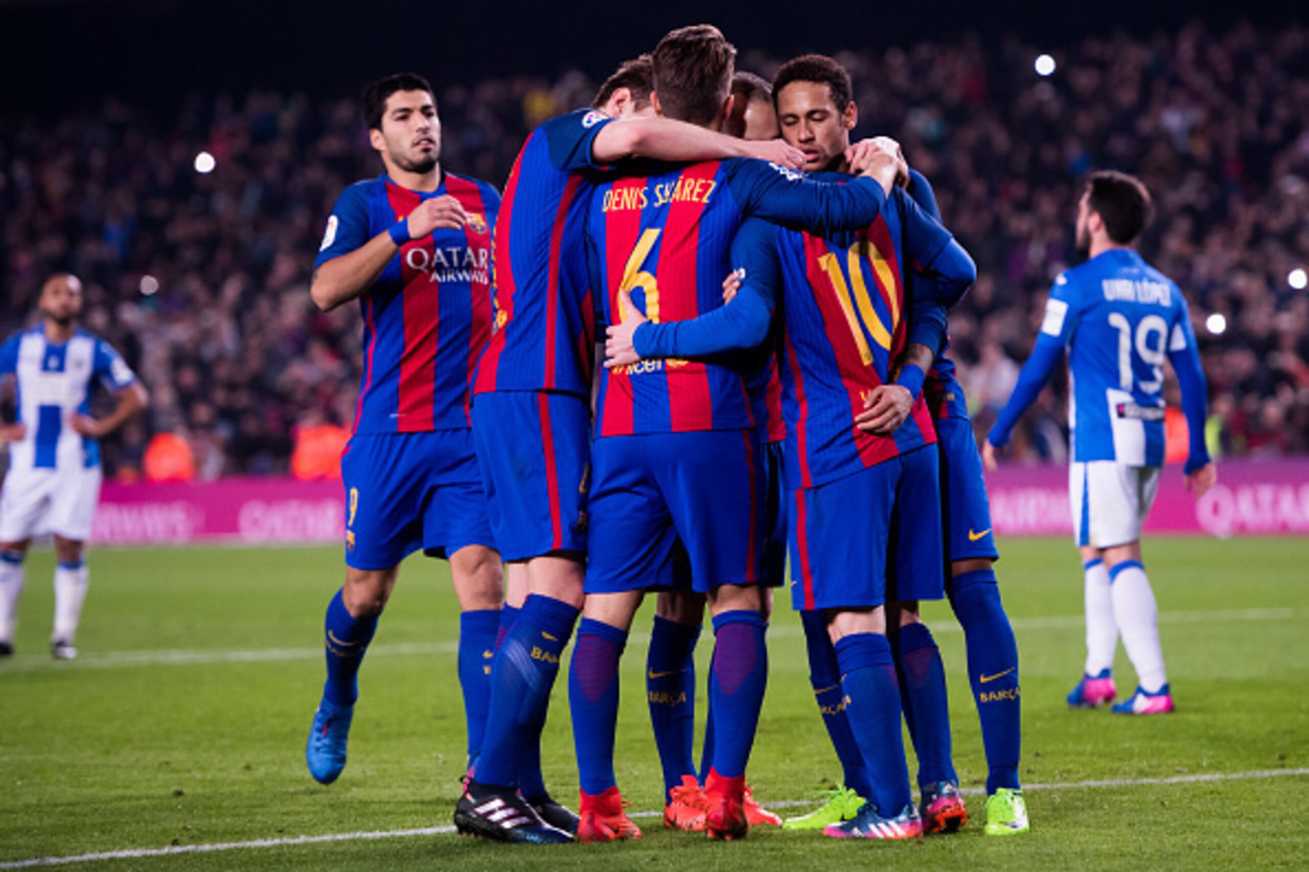 BARCELONA, SPAIN - FEBRUARY 19:  Players of FC Barcelona celebrate after their teammate Lionel Messi scored their second team's goal with a penalty shot during the La Liga match between FC Barcelona and CD Leganes at Camp Nou stadium on February 19, 2017 