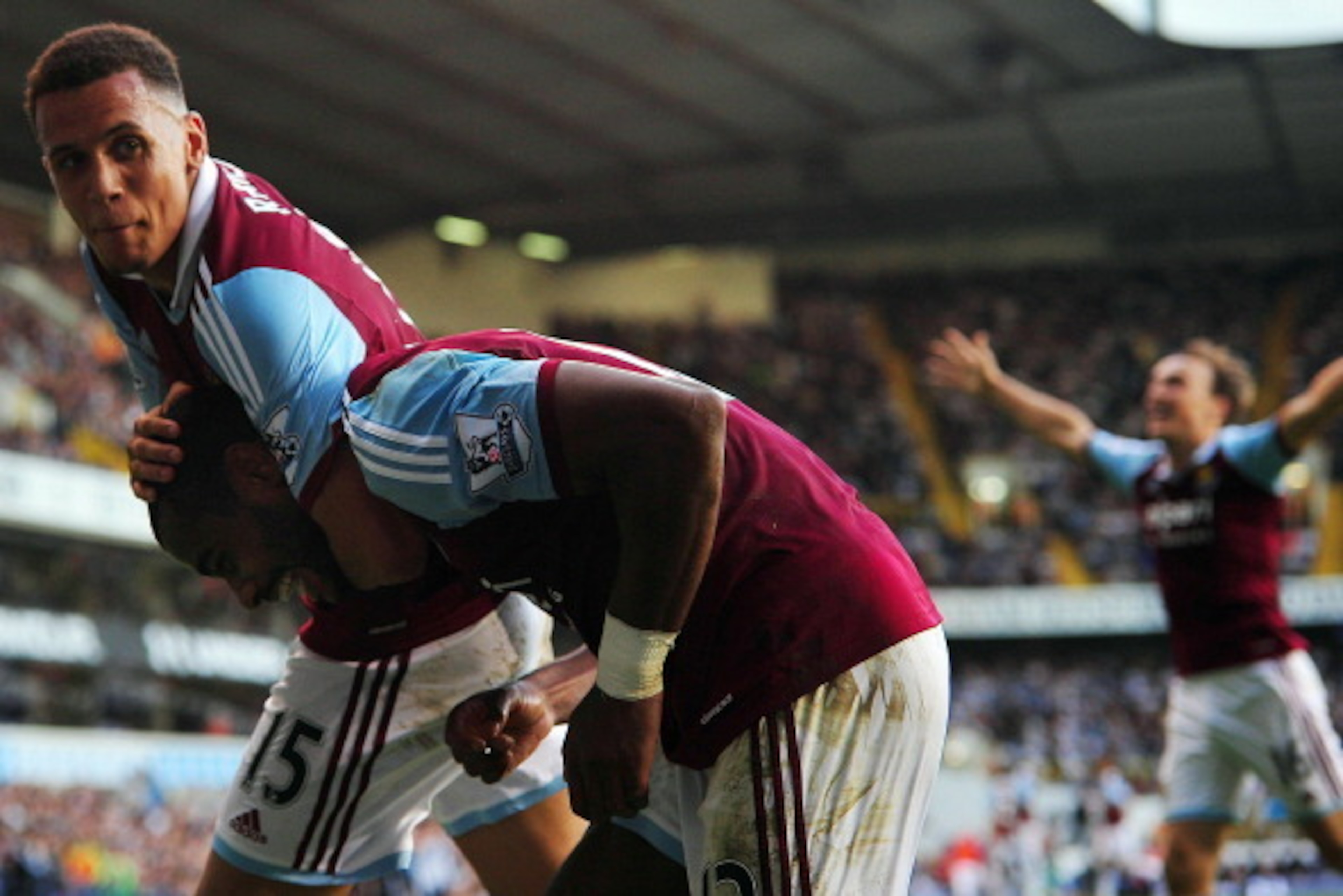 West Ham United's Portuguese striker Ricardo Vaz Te (C) celebrates scoring his team's second goal with West Ham United's English midfielder Ravel Morrison (L) during the English Premier League football match between Tottenham Hotspur and West Ham United a West Ham United's Portuguese striker Ricardo Vaz Te (C) celebrates scoring his team's second goal with West Ham United's English midfielder Ravel Morrison (L) during the English Premier League football match between Tottenham Hotspur and West Ham United a