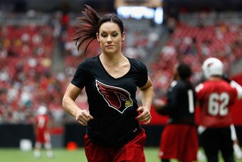 GLENDALE, AZ - AUGUST 01:  Intern linebacker coach Jen Welter of the Arizona Cardinals on the field during the team training camp at University of Phoenix Stadium on August 1, 2015 in Glendale, Arizona.  (Photo by Christian Petersen/Getty Images)