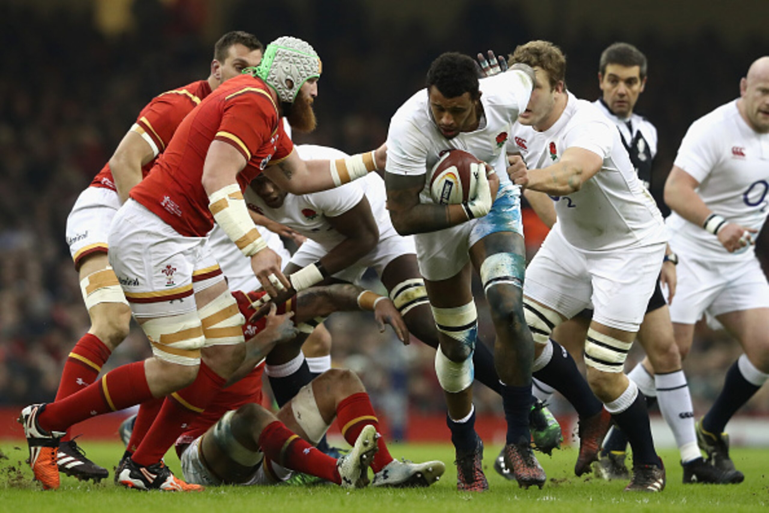 CARDIFF, WALES - FEBRUARY 11:  Courtney Lawes of England charges upfield during the RBS Six Nations match between Wales and England at the Principality Stadium on February 11, 2017 in Cardiff, Wales.  (Photo by David Rogers/Getty Images)