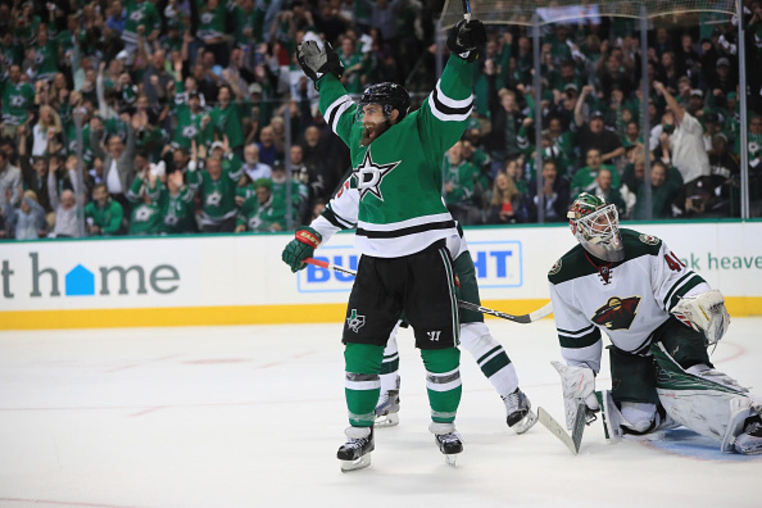 DALLAS, TX - APRIL 14:  Patrick Eaves #18 of the Dallas Stars celebrates his goal against the Minnesota Wild in the third period in Game One of the Western Conference Quarterfinals during the 2016 NHL Stanley Cup Playoffs at American Airlines Center on Ap