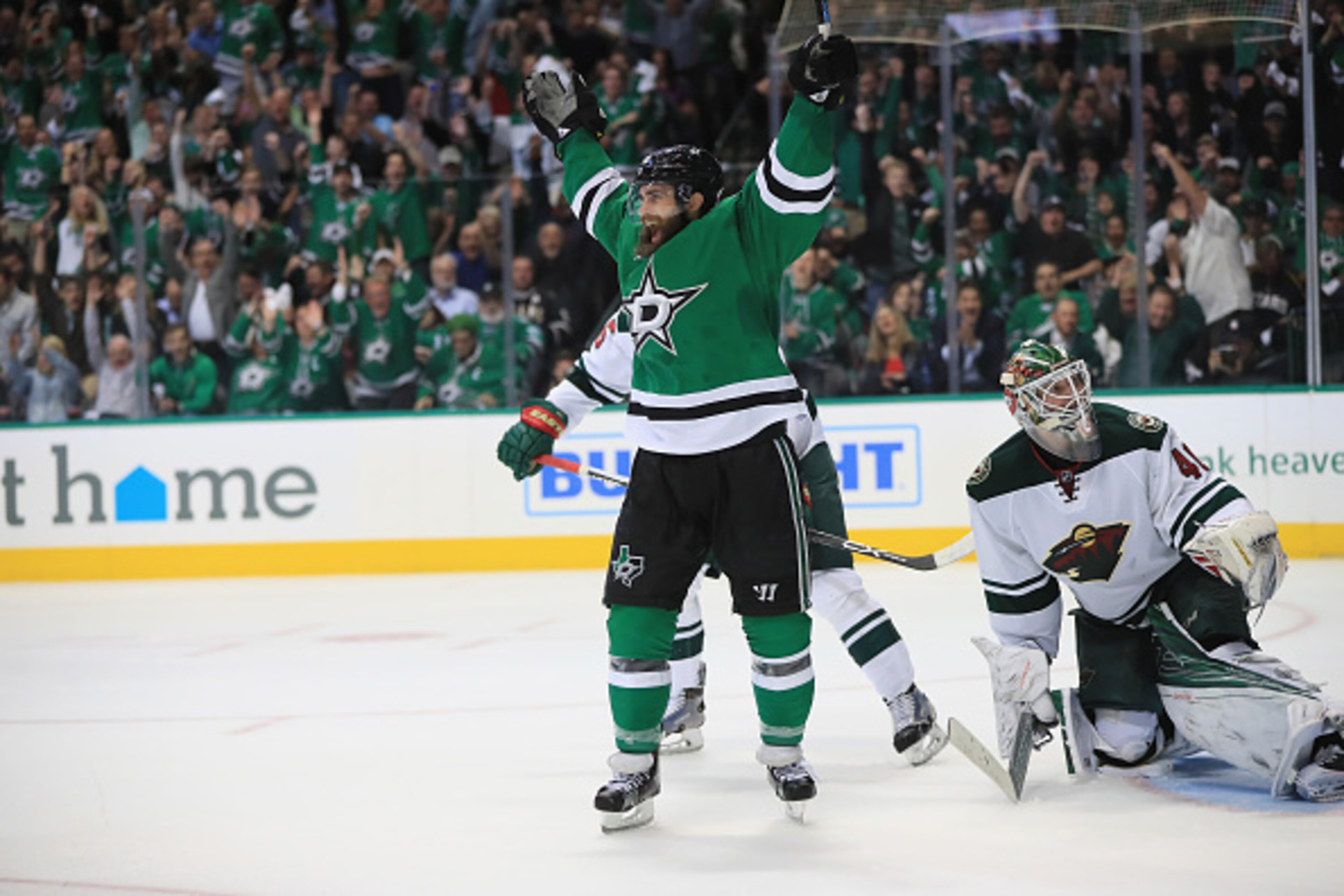 DALLAS, TX - APRIL 14:  Patrick Eaves #18 of the Dallas Stars celebrates his goal against the Minnesota Wild in the third period in Game One of the Western Conference Quarterfinals during the 2016 NHL Stanley Cup Playoffs at American Airlines Center on Ap