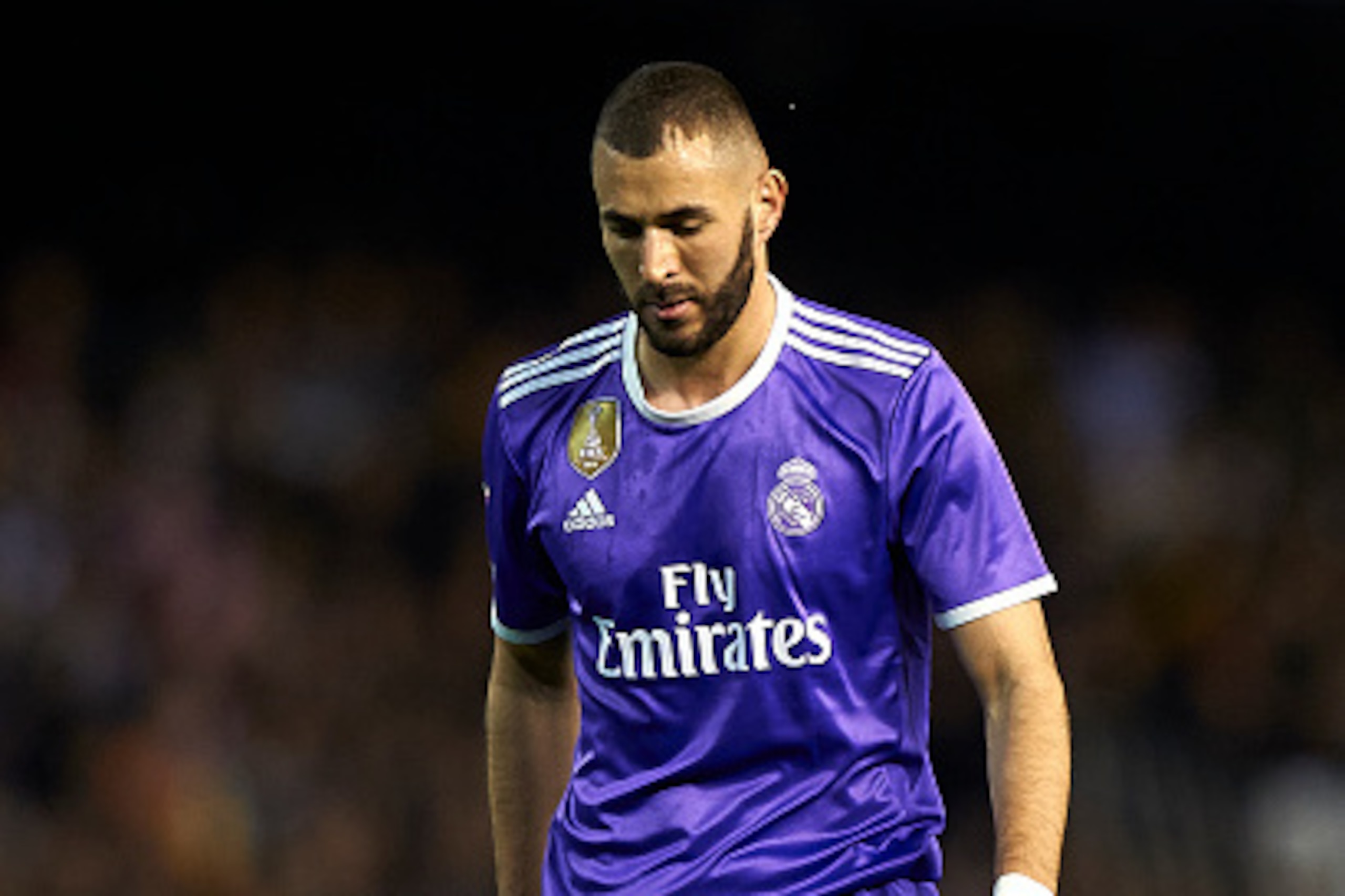 VALENCIA, SPAIN - FEBRUARY 22: Karim Benzema of Real Madrid reacts during the La Liga match between Valencia CF and Real Madrid at Mestalla Stadium on February 22, 2017 in Valencia, Spain. (Photo by fotopress/Getty Images) VALENCIA, SPAIN - FEBRUARY 22: Karim Benzema of Real Madrid reacts during the La Liga match between Valencia CF and Real Madrid at Mestalla Stadium on February 22, 2017 in Valencia, Spain. (Photo by fotopress/Getty Images)