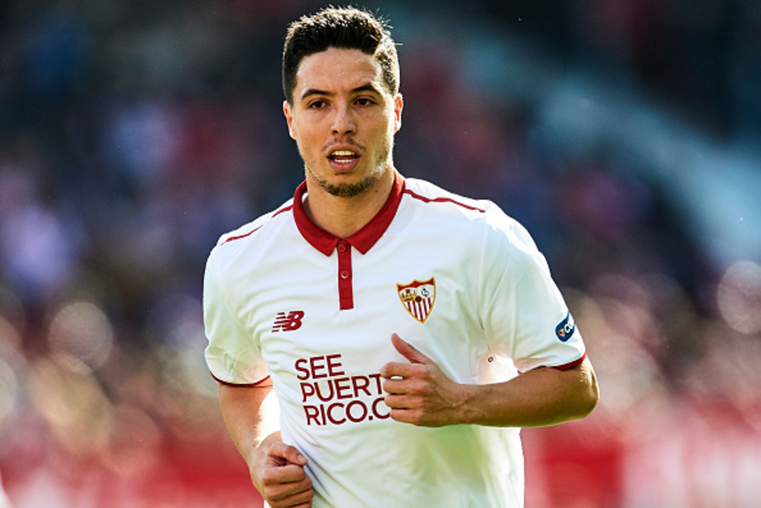 SEVILLE, SPAIN - FEBRUARY 05:  Samir Nasri of Sevilla FC looks on during the La Liga match between Sevilla FC and Villarreal CF at Estadio Ramon Sanchez Pizjuan on February 05, 2017 in Seville, Spain.  (Photo by Aitor Alcalde Colomer/Getty Images)
