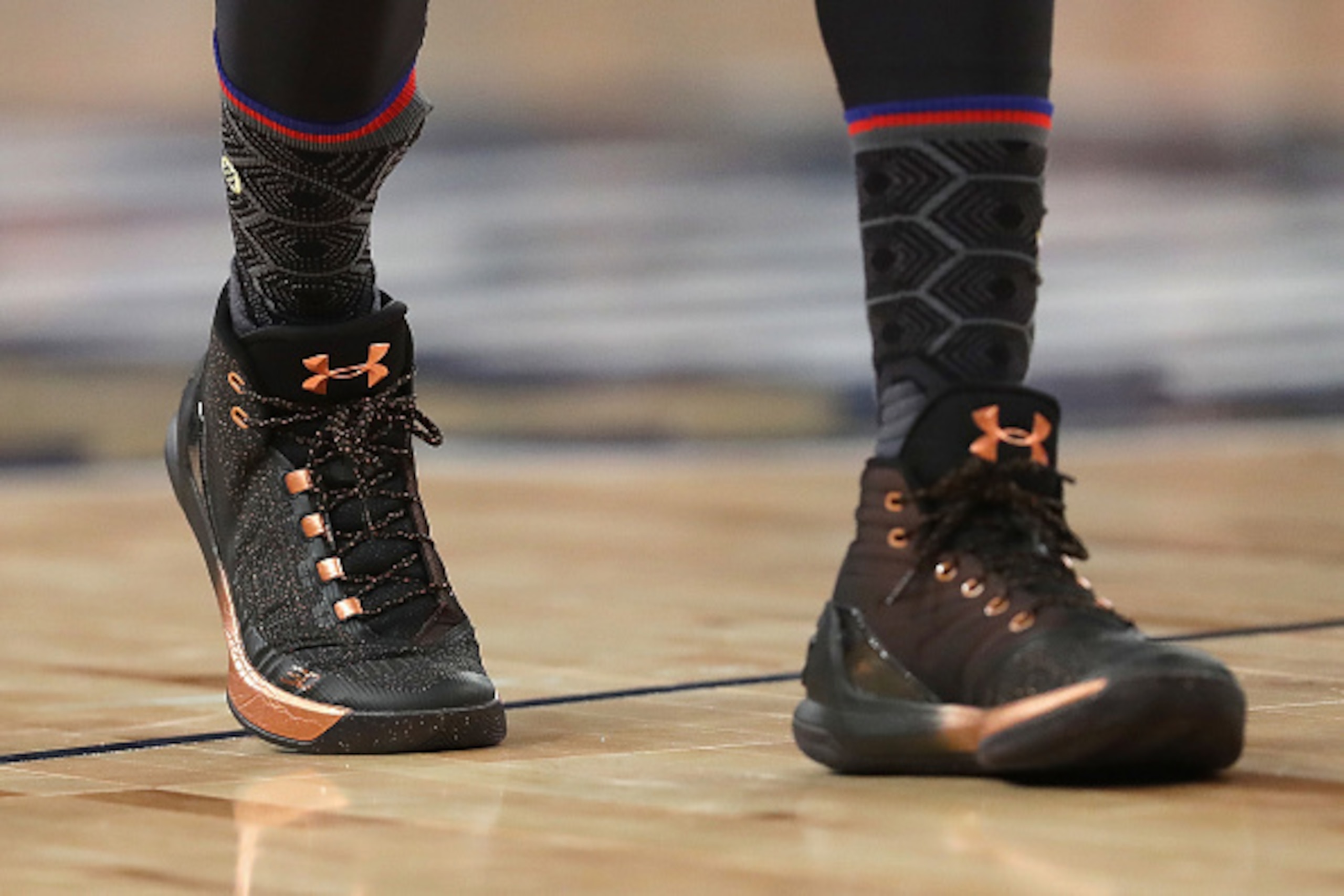 NEW ORLEANS, LA - FEBRUARY 19:  A detailed view of the shoes of Stephen Curry #30 of the Golden State Warriors during the 2017 NBA All-Star Game at Smoothie King Center on February 19, 2017 in New Orleans, Louisiana. NOTE TO USER: User expressly acknowled