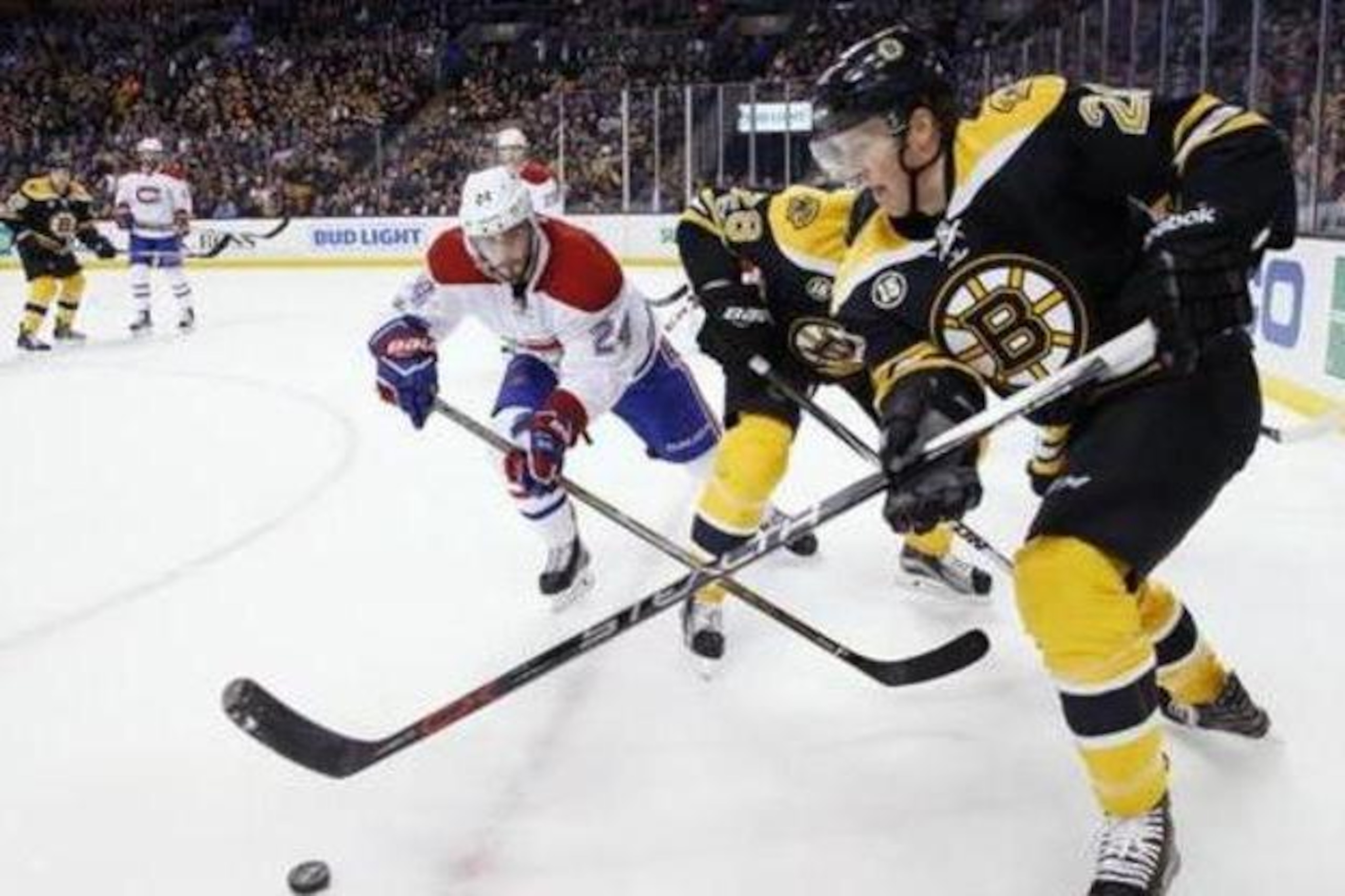 Riley Nash's ability in the faceoff circle could make him a trade deadline target.