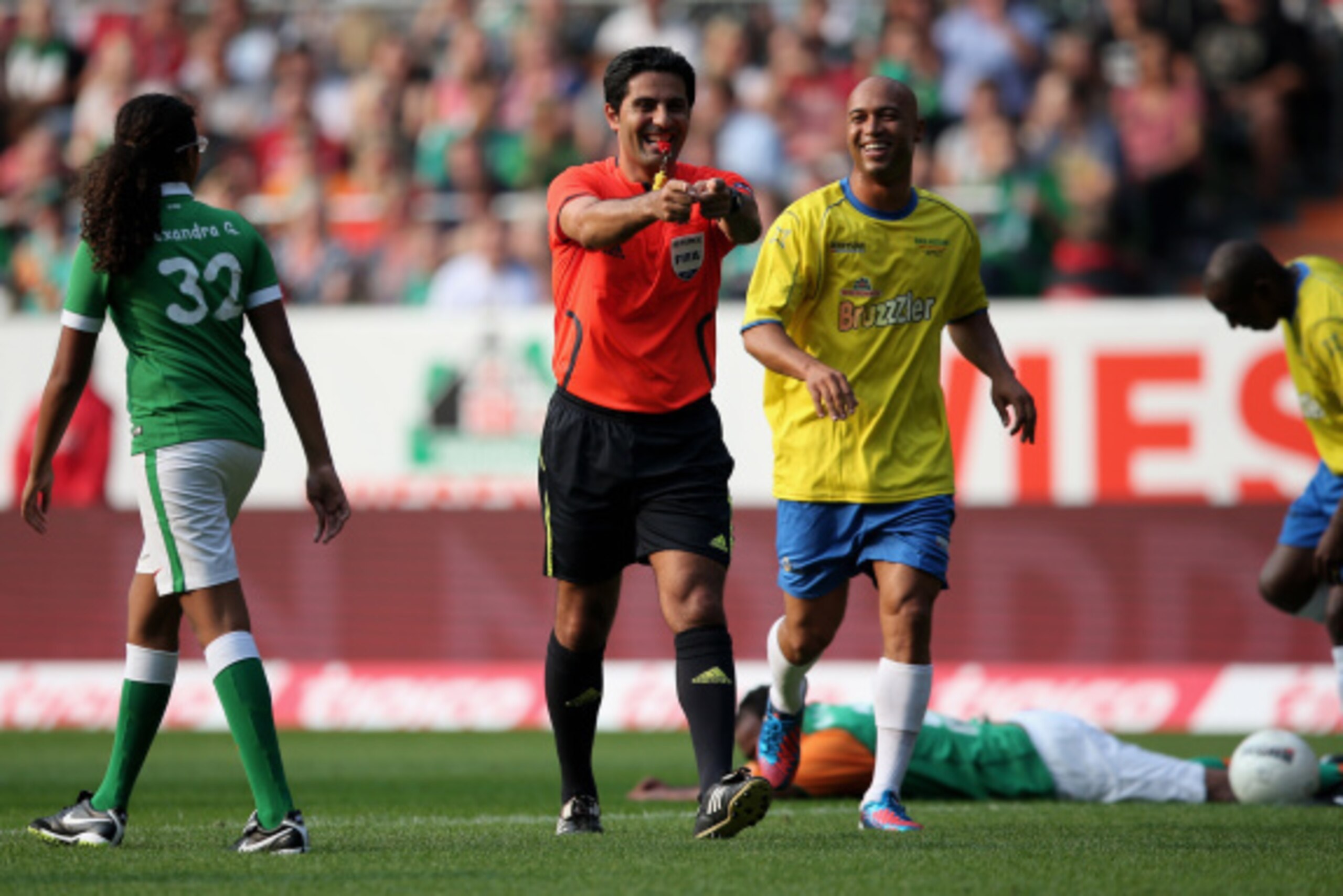 BREMEN, GERMANY - SEPTEMBER 06:  Referee Babak Rafati gives a penalty during the Ailton Farewell Match at the Weserstadion on September 6, 2014 in Bremen, Germany.  (Photo by Friedemann Vogel/Getty Images)