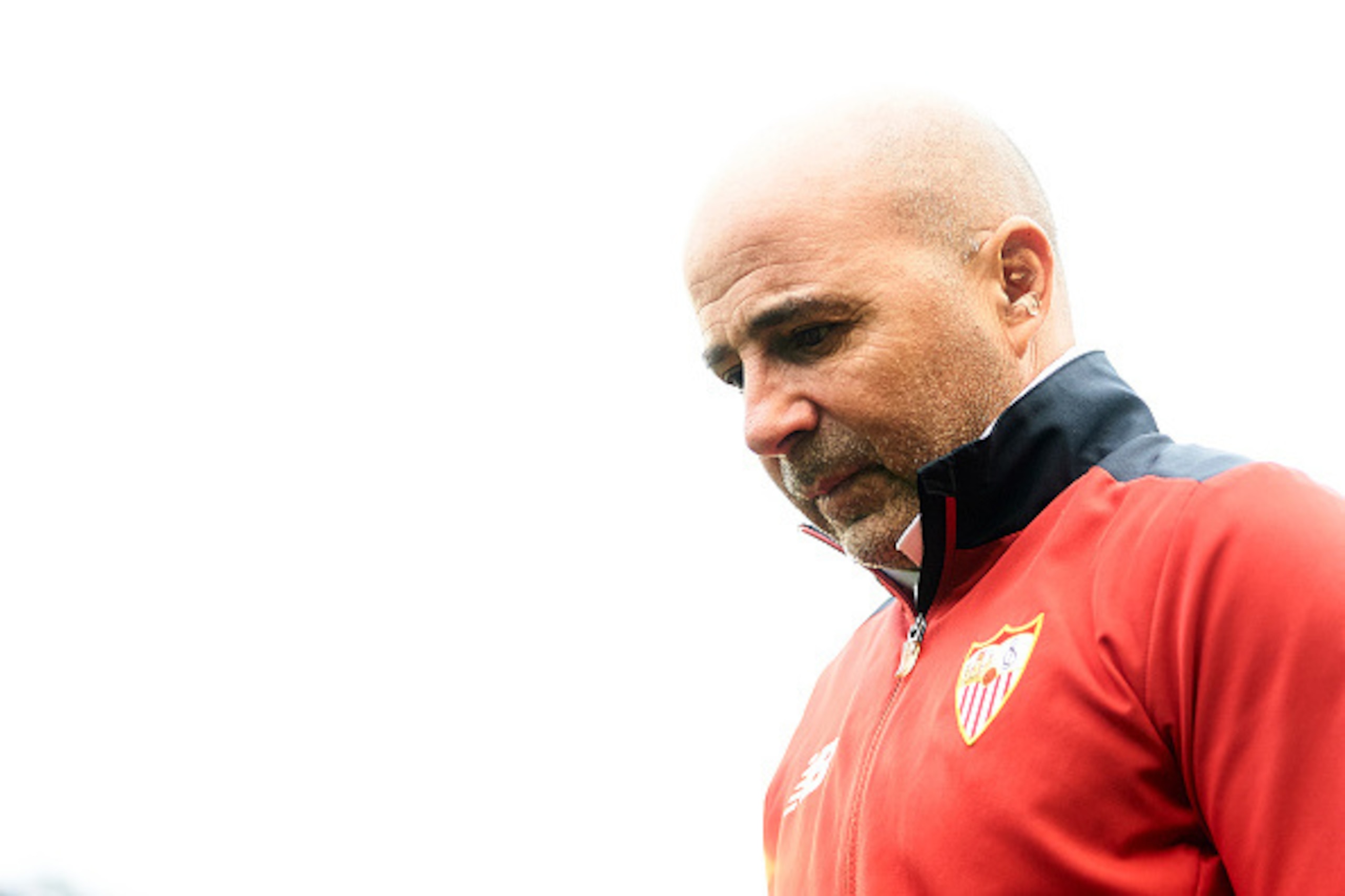 SEVILLE, SPAIN - FEBRUARY 25:  Head Coach of Sevilla FC Jorge Sampaoli looks on during La Liga match between Real Betis Balompie and Sevilla FC at Benito Villamarin Stadium on February 25, 2017 in Seville, Spain.  (Photo by Aitor Alcalde Colomer/Getty Ima