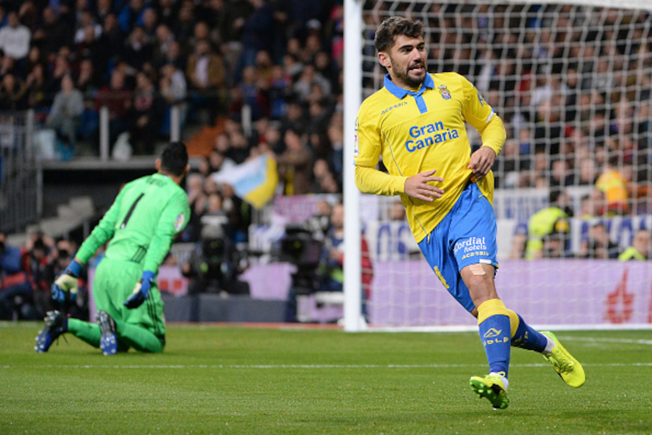 MADRID, SPAIN - MARCH 1:  Tana, #24 of UD Las Palmas celebrates after scoring his team's first goal during the La Liga match between Real Madrid CF v UD Las Palmas at  Santiago Bernabeu on March 1, 2017 in Madrid, Spain. (Photo by Sonia Canada/Getty Image