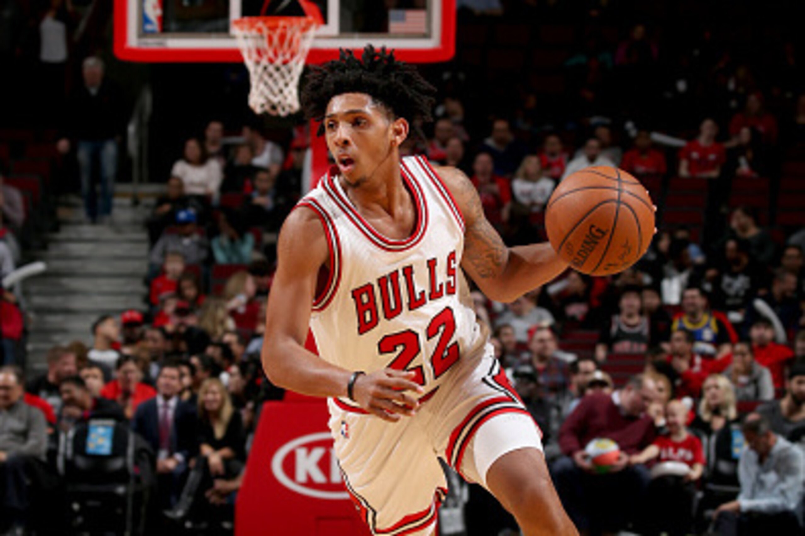 CHICAGO, IL - FEBRUARY 28:  Cameron Payne #22 of the Chicago Bulls handles the ball against the Denver Nuggets on February 28, 2017 at the United Center in Chicago, Illinois. NOTE TO USER: User expressly acknowledges and agrees that, by downloading and or