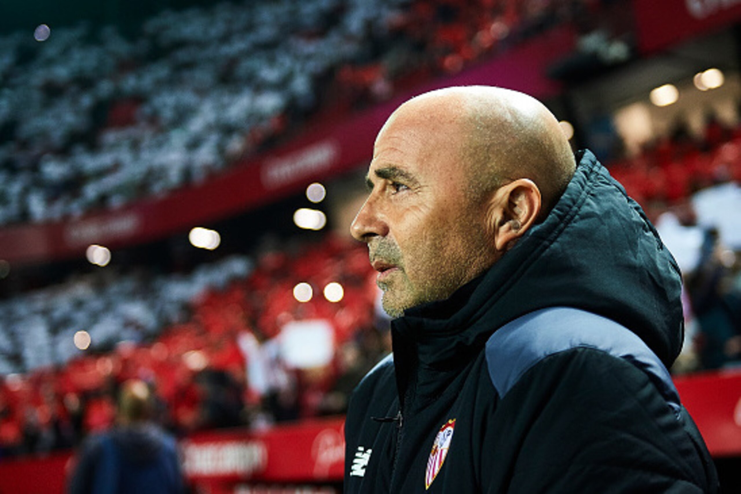 SEVILLE, SPAIN - MARCH 02:  Head Coach of Sevilla FC Jorge Sampaoli looks on prior to the La Liga match between Sevilla FC and Athletic Club de Bilbao at Estadio Ramon Sanchez Pizjuan on March 02, 2017 in Seville, Spain.  (Photo by Aitor Alcalde Colomer/G