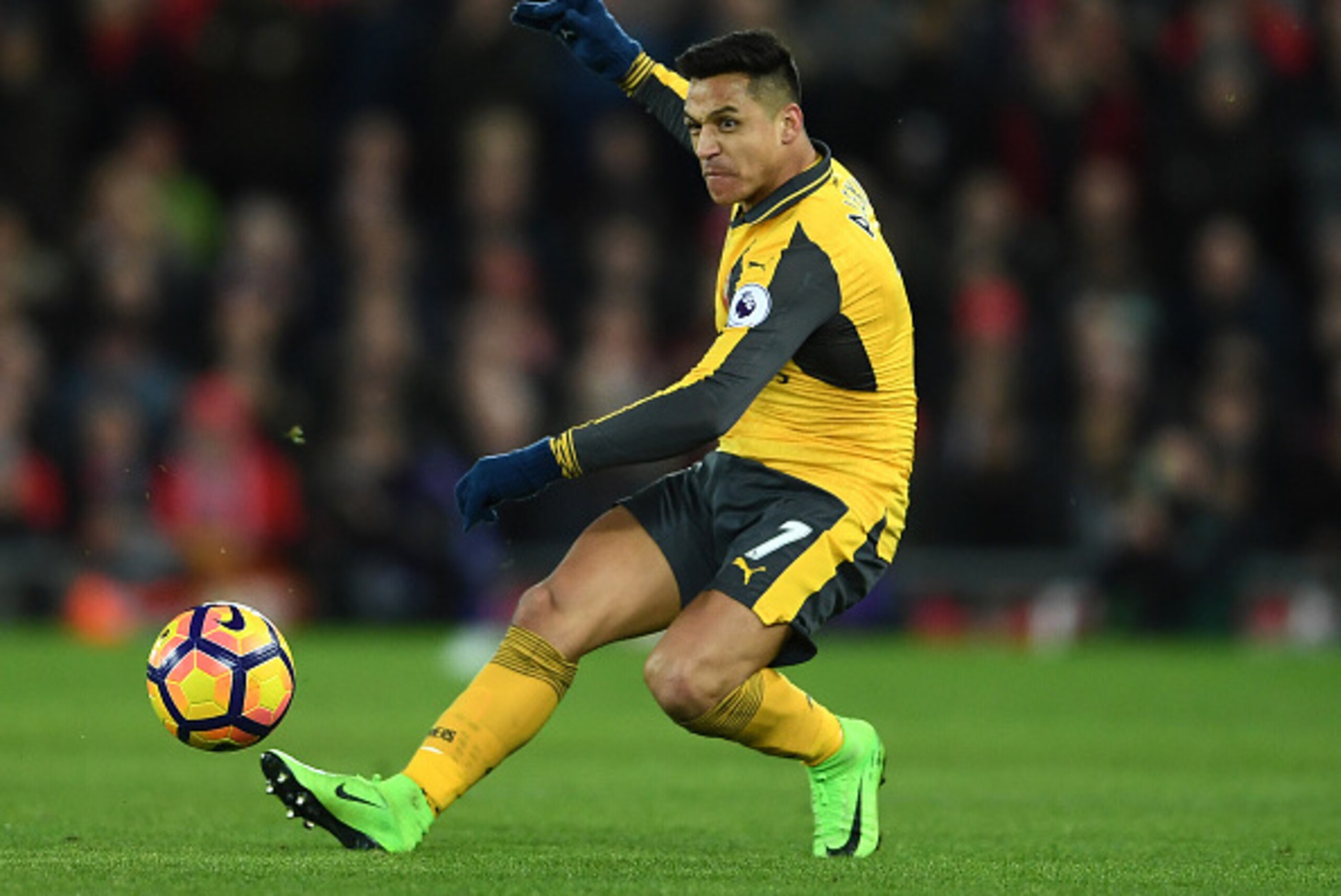 LIVERPOOL, ENGLAND - MARCH 04: Alexis Sanchez of Arsenal in action during the Premier League match between Liverpool and Arsenal at Anfield on March 4, 2017 in Liverpool, England.  (Photo by Laurence Griffiths/Getty Images)