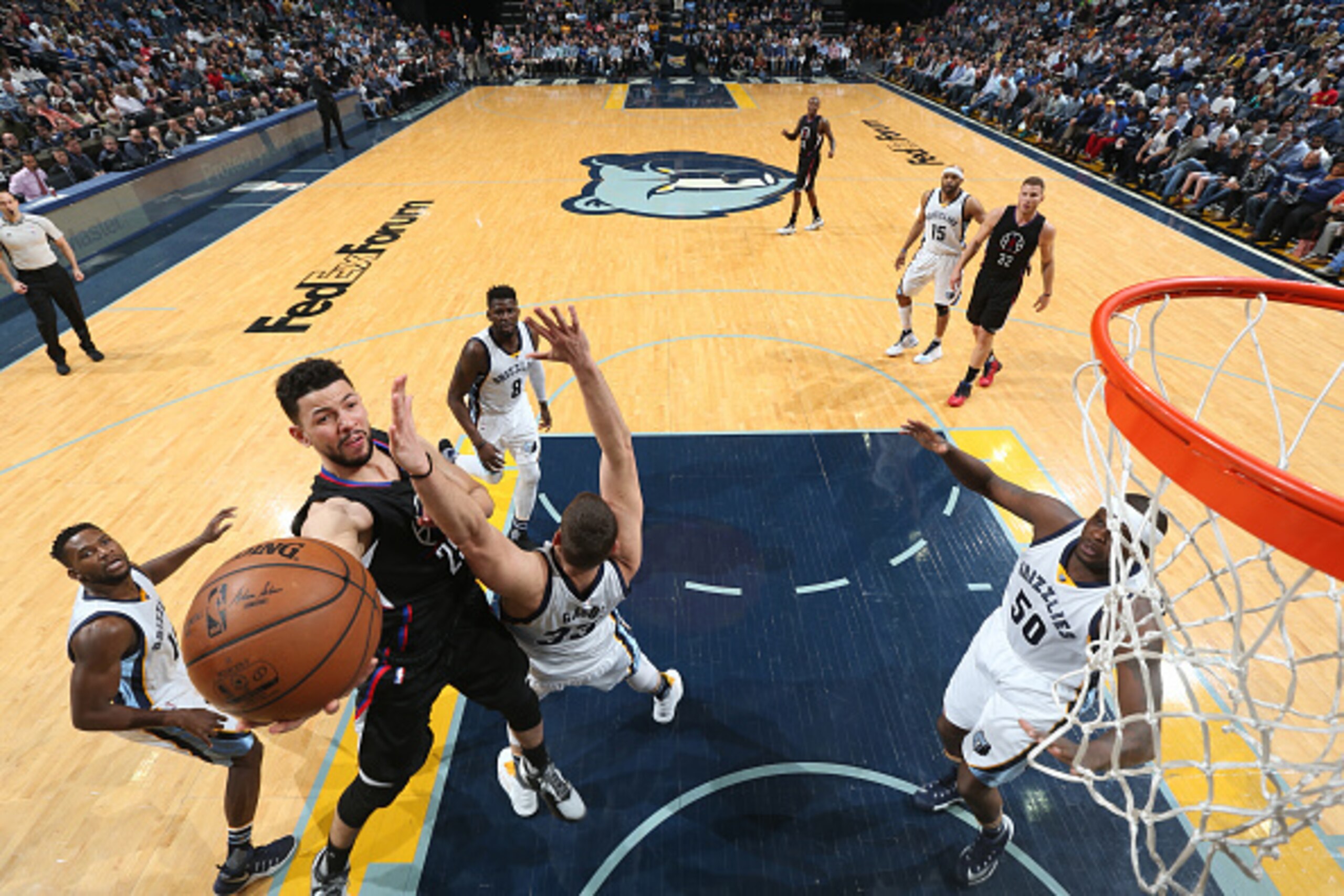 MEMPHIS, TN - MARCH 9:  Austin Rivers #25 of the LA Clippers goes up for a shot during a game against the Memphis Grizzlies on March 9, 2017 at FedExForum in Memphis, Tennessee. NOTE TO USER: User expressly acknowledges and agrees that, by downloading and