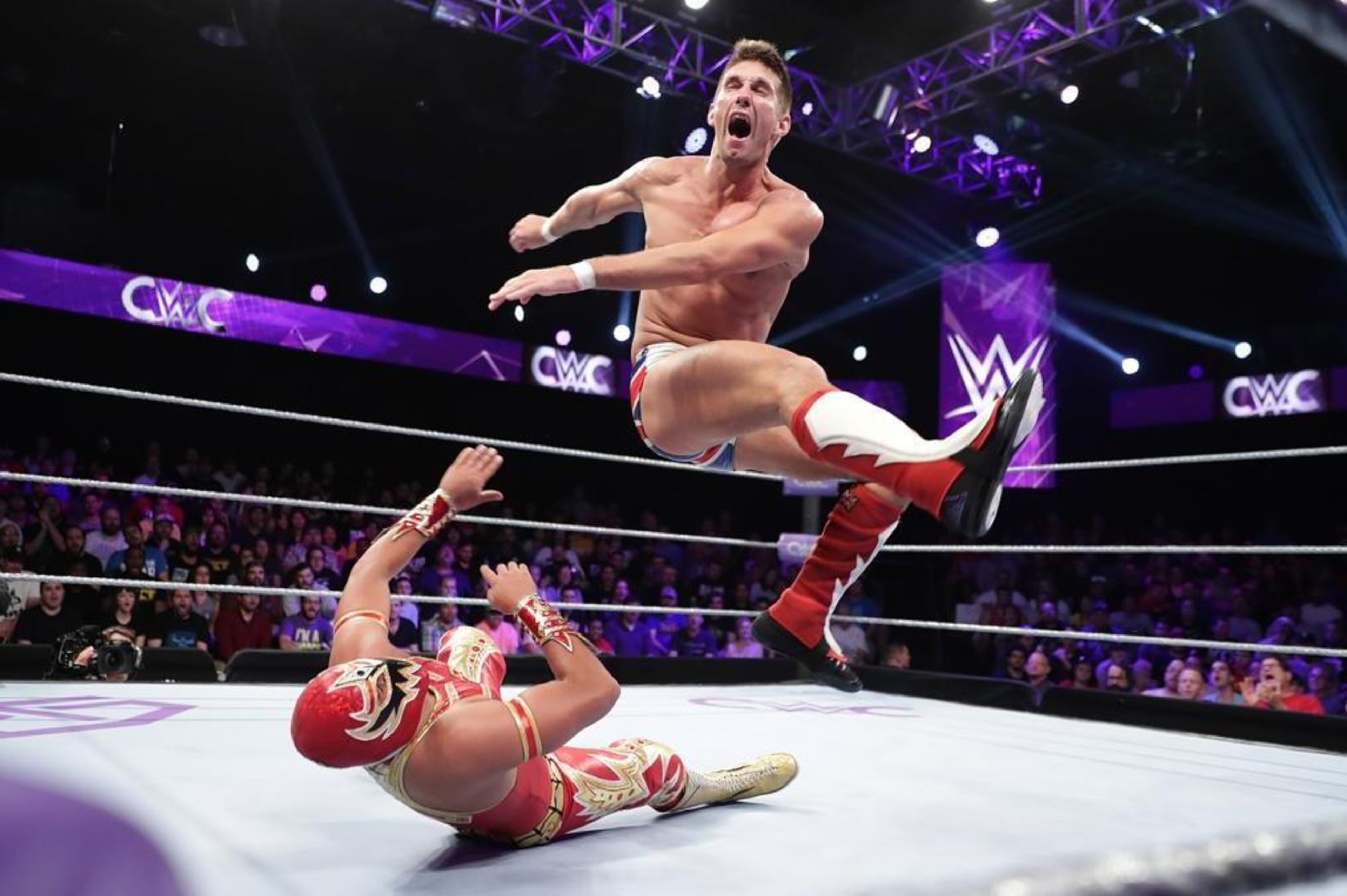 Zack Sabre Jr. in action during WWE's Cruiserweight Classic tournament.