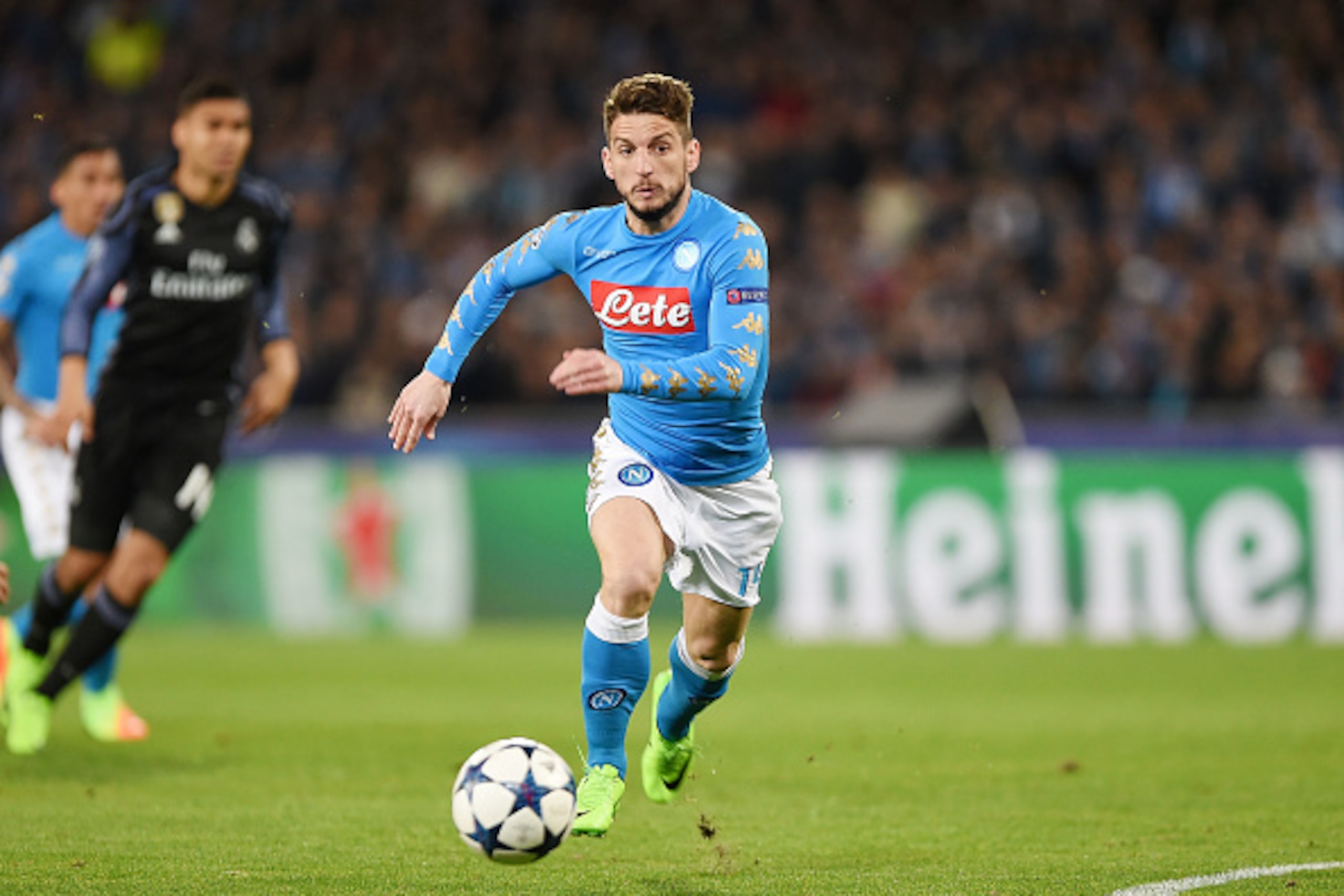 NAPLES, ITALY - MARCH 07:  Dries Mertens of SSC Napoli in action during the UEFA Champions League Round of 16 second leg match between SSC Napoli and Real Madrid CF at Stadio San Paolo on March 7, 2017 in Naples, Italy.  (Photo by Francesco Pecoraro/Getty