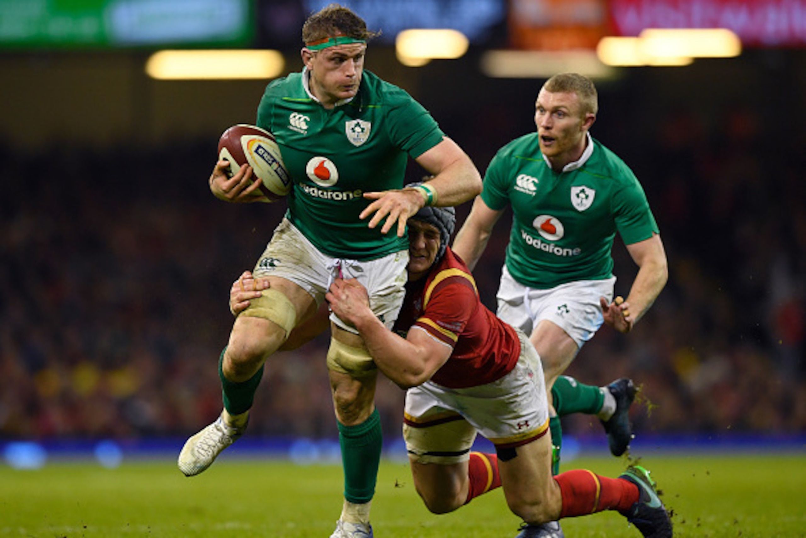 CARDIFF, WALES - MARCH 10:  Jamie Heaslip of Ireland is tackled by Jonathan Davies of Wales during the Six Nations match between Wales and Ireland at the Principality Stadium on March 10, 2017 in Cardiff, Wales.  (Photo by Stu Forster/Getty Images)