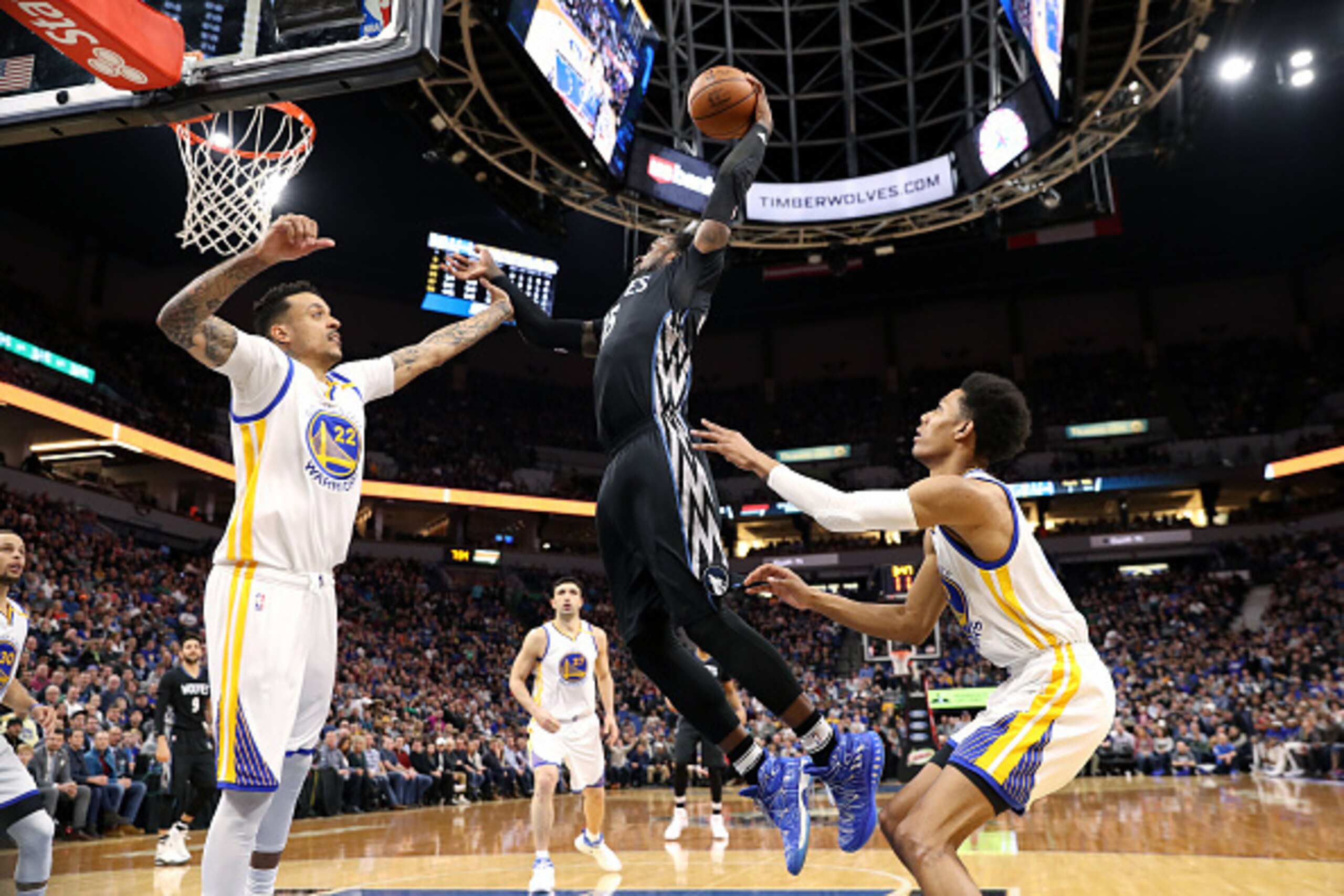 MINNEAPOLIS, MN - MARCH 10: Shabazz Muhammad #15 of the Minnesota Timberwolves dunks the ball during the game against the Golden State Warriors on March 10, 2017 at Target Center in Minneapolis, Minnesota. NOTE TO USER: User expressly acknowledges and agr