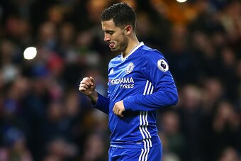 LONDON, ENGLAND - DECEMBER 26:  Eden Hazard of Chelsea celebrates after scoring his sides second goal during the Premier League match between Chelsea and AFC Bournemouth at Stamford Bridge on December 26, 2016 in London, England.  (Photo by Jordan Mansfie