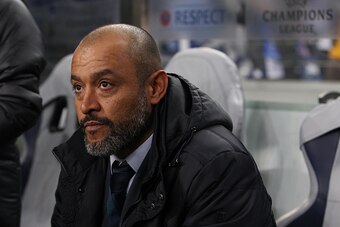 PORTO, PORTUGAL - FEBRUARY 22:  FC Porto's head coach Nuno Espirito Santo from Portugal during the match between FC Porto v Juventus - UEFA Champions League Round of 16: First Leg match at Estadio do Dragao on February 22, 2017 in Porto, Portugal.  (Photo
