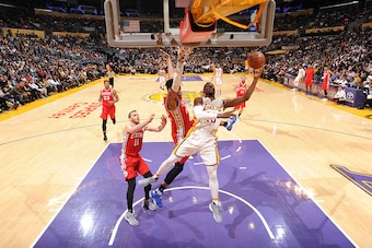 LOS ANGELES, CA - MARCH 12: David Nwaba #10 of the Los Angeles Lakers shoots a lay up against the Philadelphia 76ers on March 12, 2017 at STAPLES Center in Los Angeles, California. NOTE TO USER: User expressly acknowledges and agrees that, by downloading 