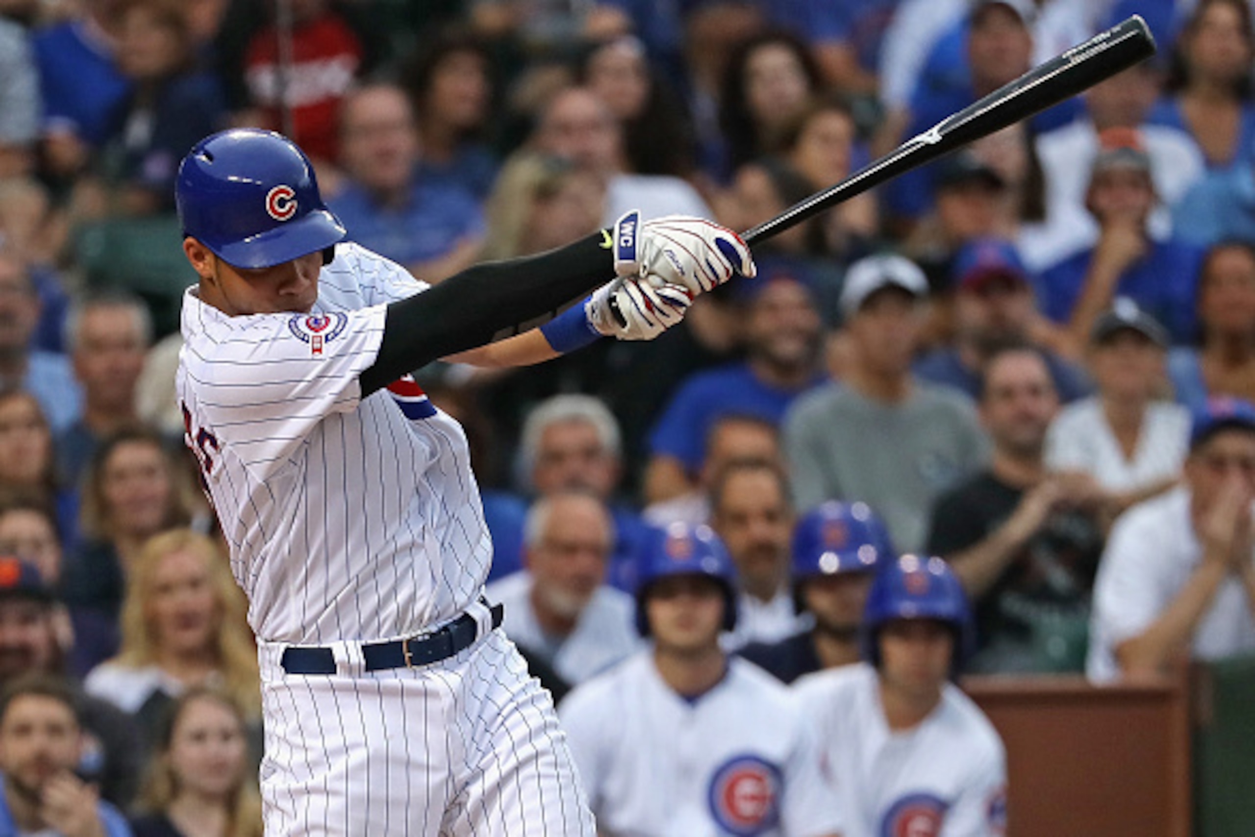 CHICAGO, IL - JULY 28:  Willson Contreras #40 of the Chicago Cubs bats against the Chicago White Sox at Wrigley Field on July 28, 2016 in Chicago, Illinois.  (Photo by Jonathan Daniel/Getty Images)