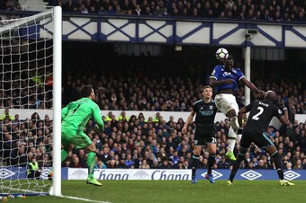 LIVERPOOL, ENGLAND - MARCH 11:  Romelu Lukaku of Everton scores his sides third goal during the Premier League match between Everton and West Bromwich Albion at Goodison Park on March 11, 2017 in Liverpool, England.  (Photo by Mark Robinson/Getty Images)