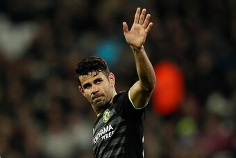 Chelsea's Brazilian-born Spanish striker Diego Costa celebrates scoring his team's second goal during the English Premier League football match between West Ham United and Cheslsea at The London Stadium in east London on March 6, 2017. / AFP PHOTO / Adria