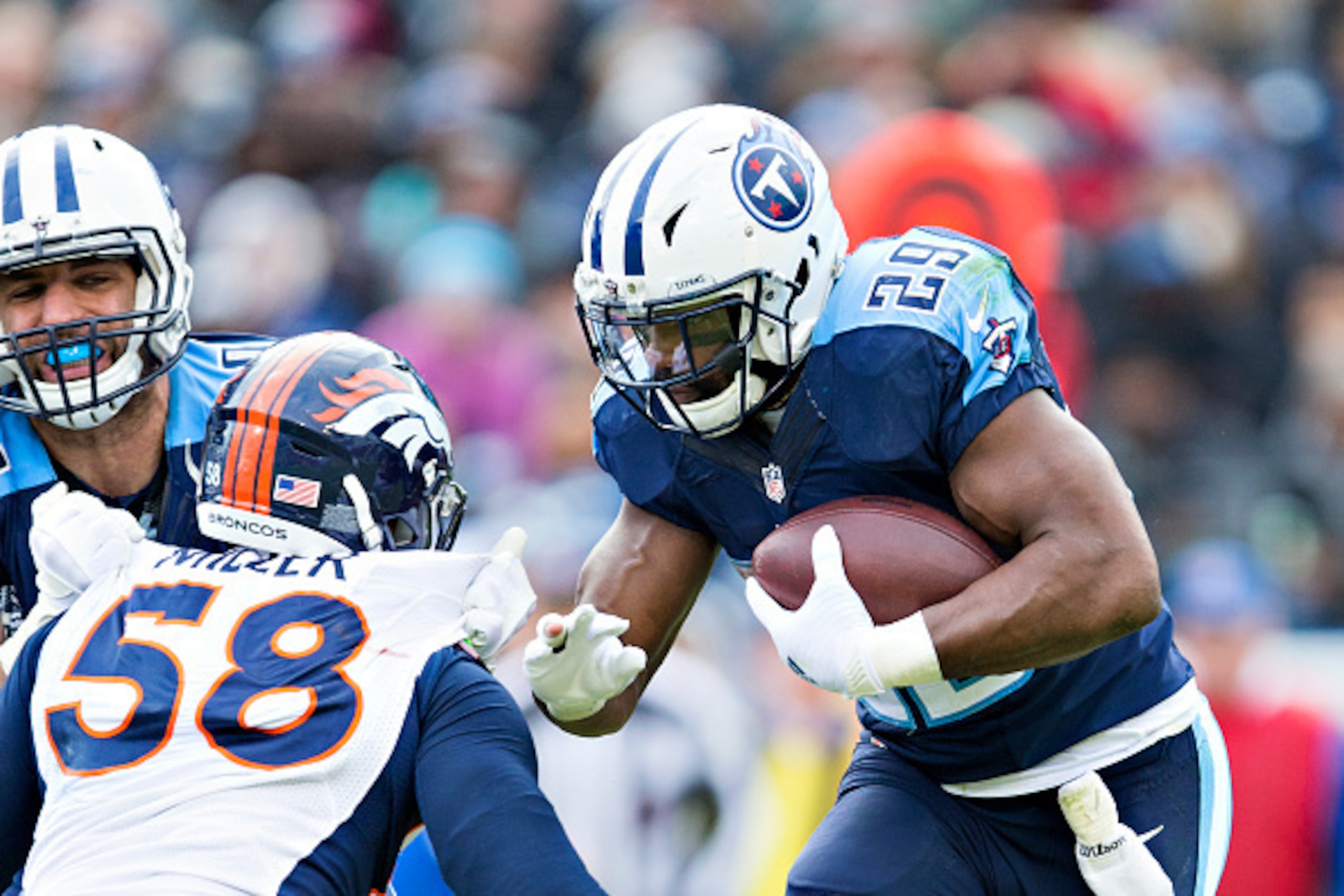 NASHVILLE, TN - DECEMBER 11:  DeMarco Murray #29 of the Tennessee Titans runs the ball during a game against the Denver Broncos at Nissan Stadium on December 11, 2016 in Nashville, Tennessee.  The Titans defeated the Broncos 13-10.  (Photo by Wesley Hitt/