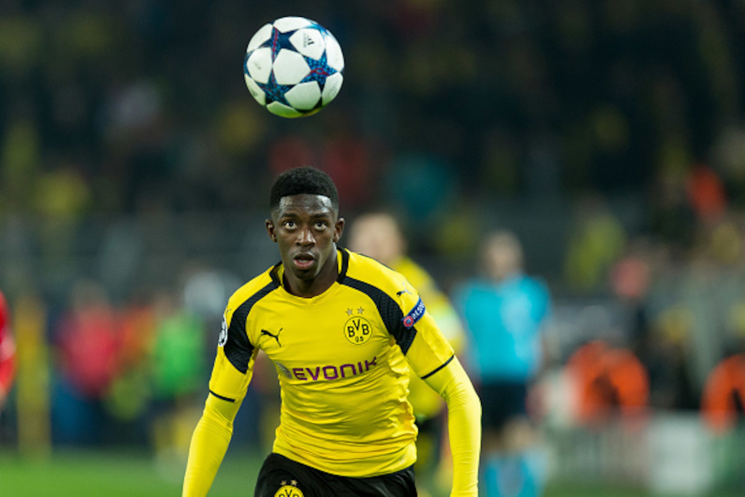 DORTMUND, GERMANY - MARCH 08: Ousmane Dembele of Borussia Dortmund controls the ball during the UEFA Champions League Round of 16: Second Leg match between Borussia Dortmund and SL Benfica at Signal Iduna Park on March 08, 2017 in Dortmund, Germany. (Phot